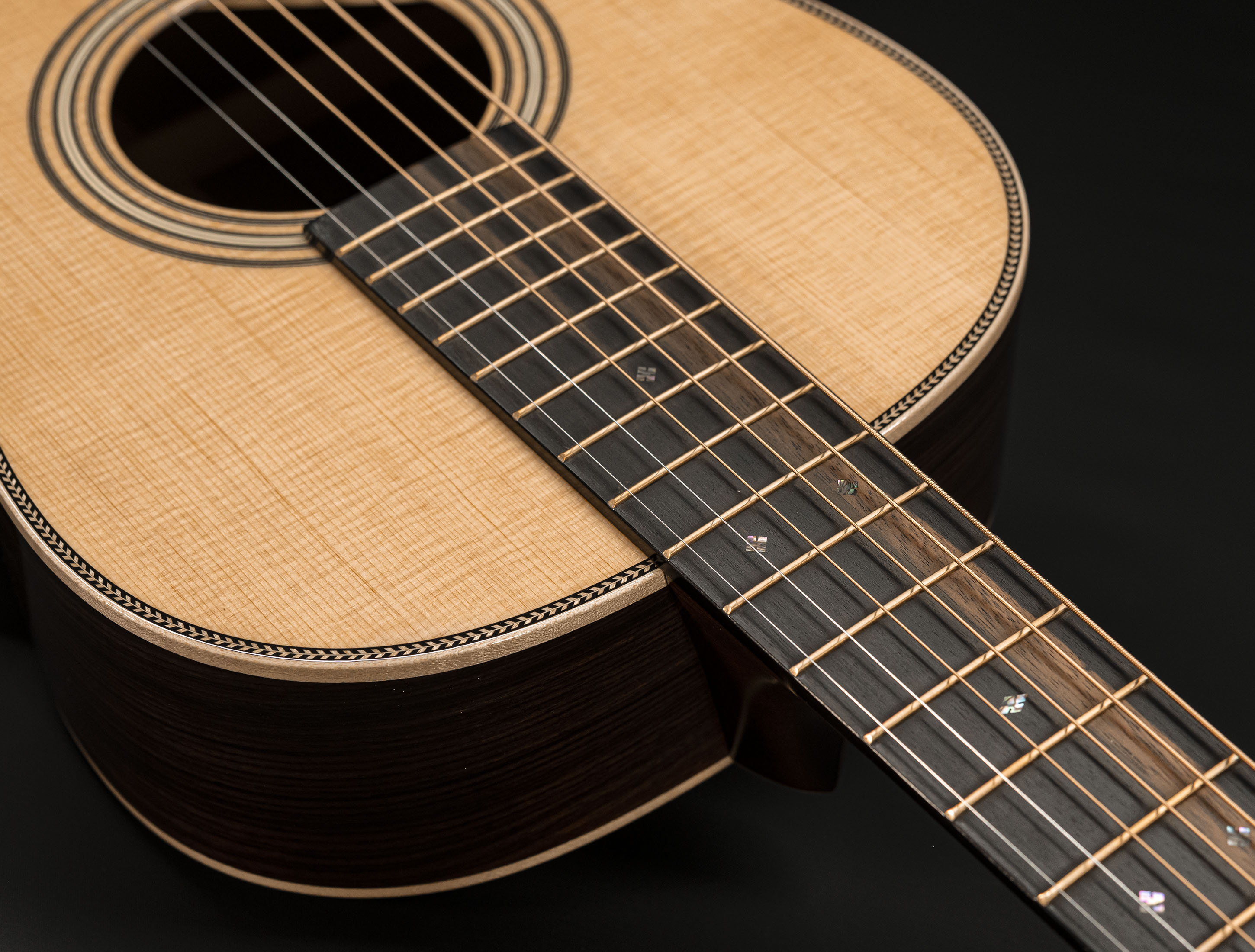 Show gallery (23 images) a140529 martin-0012-28-12-fret-modern-deluxe