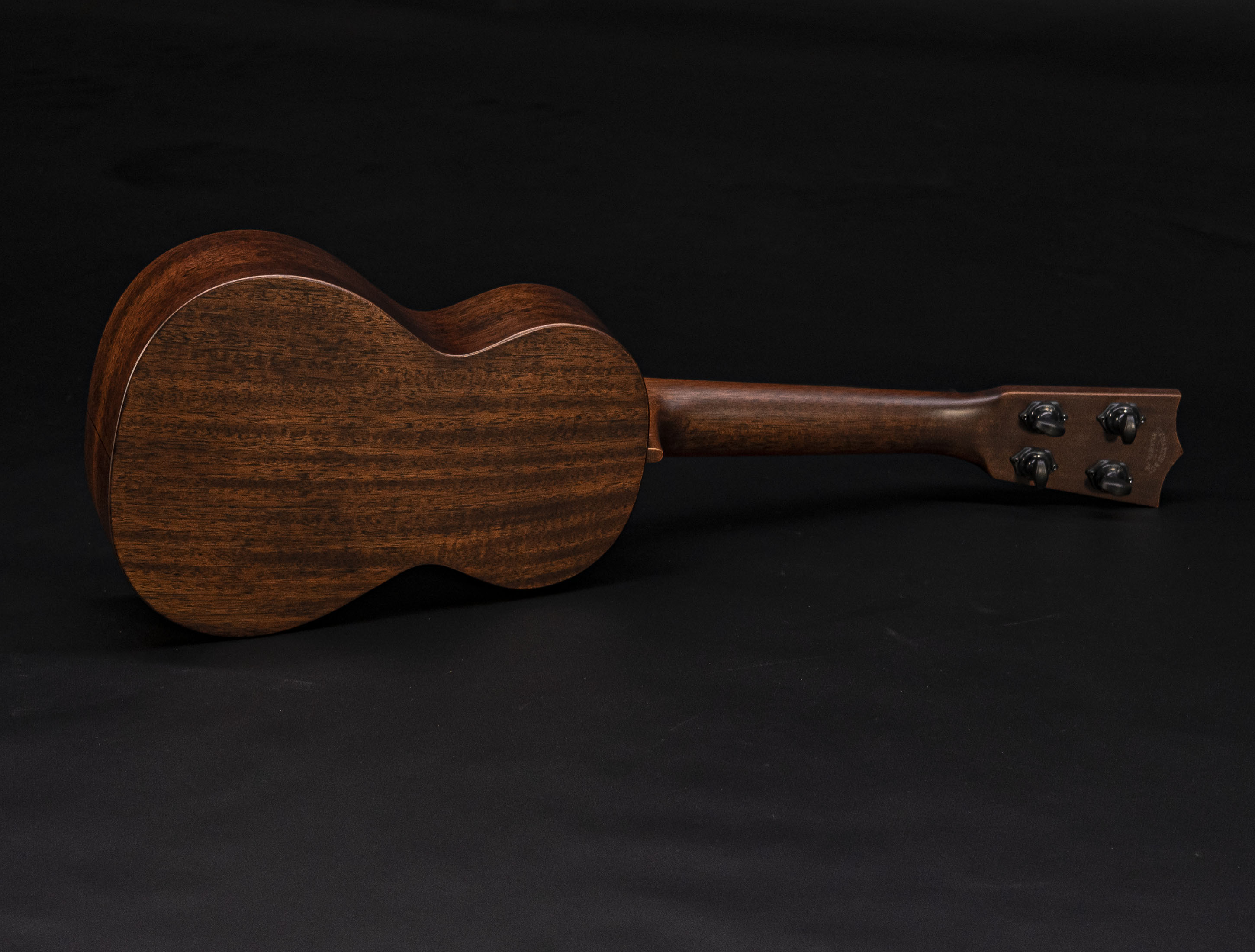 Galerie anzeigen (17 Bilder) a10-8956-martin-concert-fsc-uke-ukulele