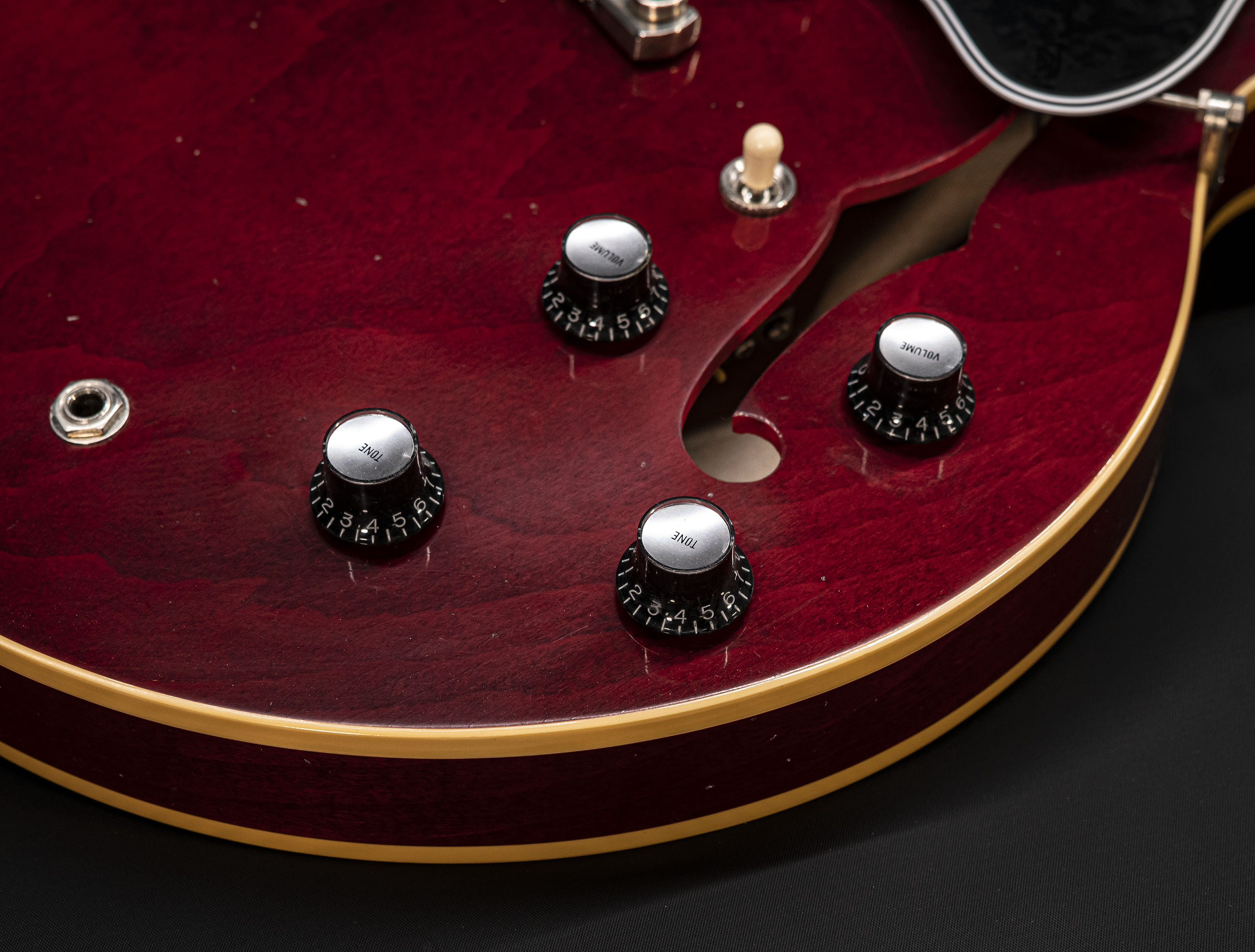 a134646_Gibson-ES-335-1964-Murphy-Lab-Ultra-Light-Aged-Sixties-Cherry a134646 gibson-es-335-1964-murphy-lab-ultra-light-aged-sixties-cherry