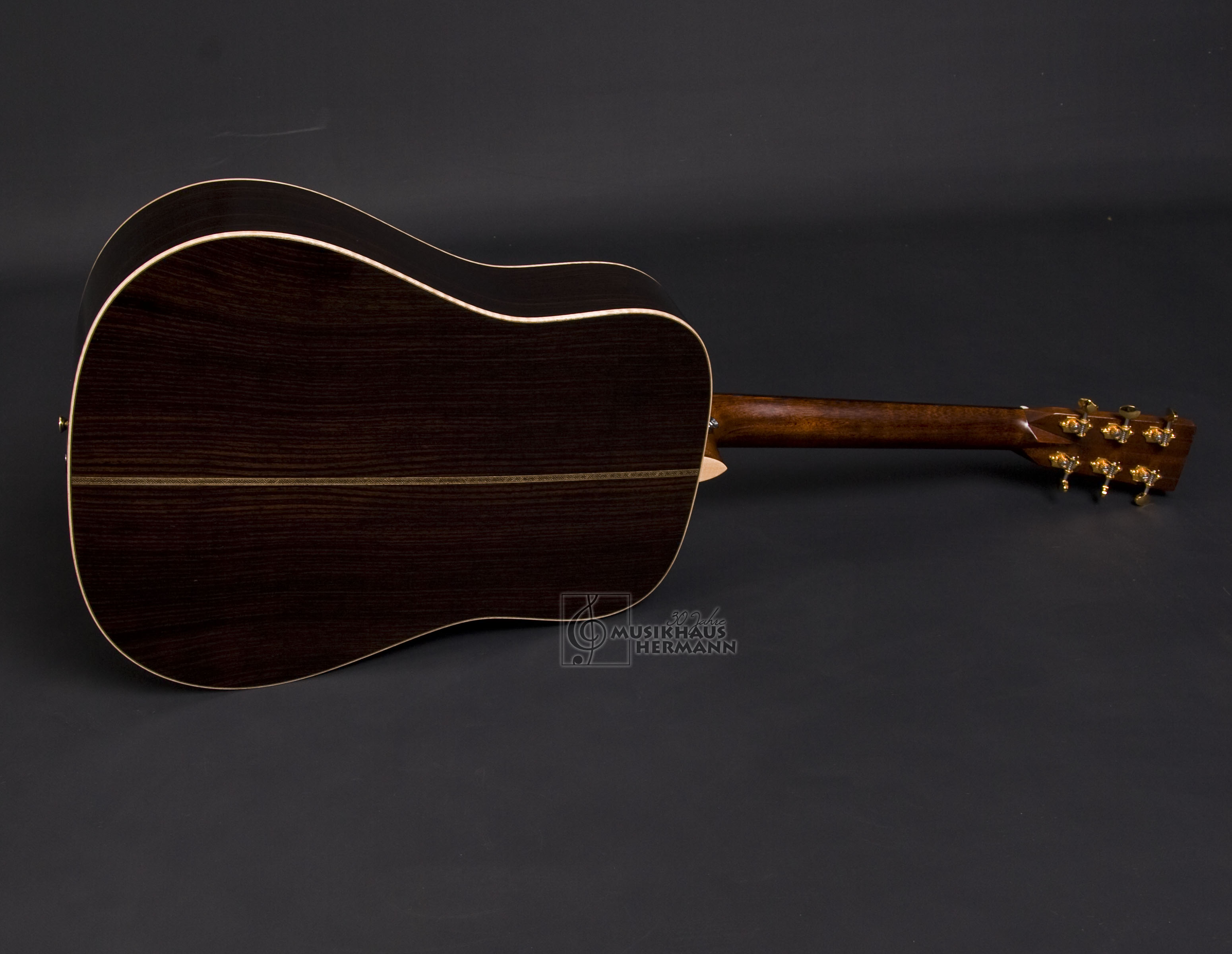 Show gallery (14 images) a7-9089 martin-d-28-e-modern-deluxe-mit-tonabnehmer