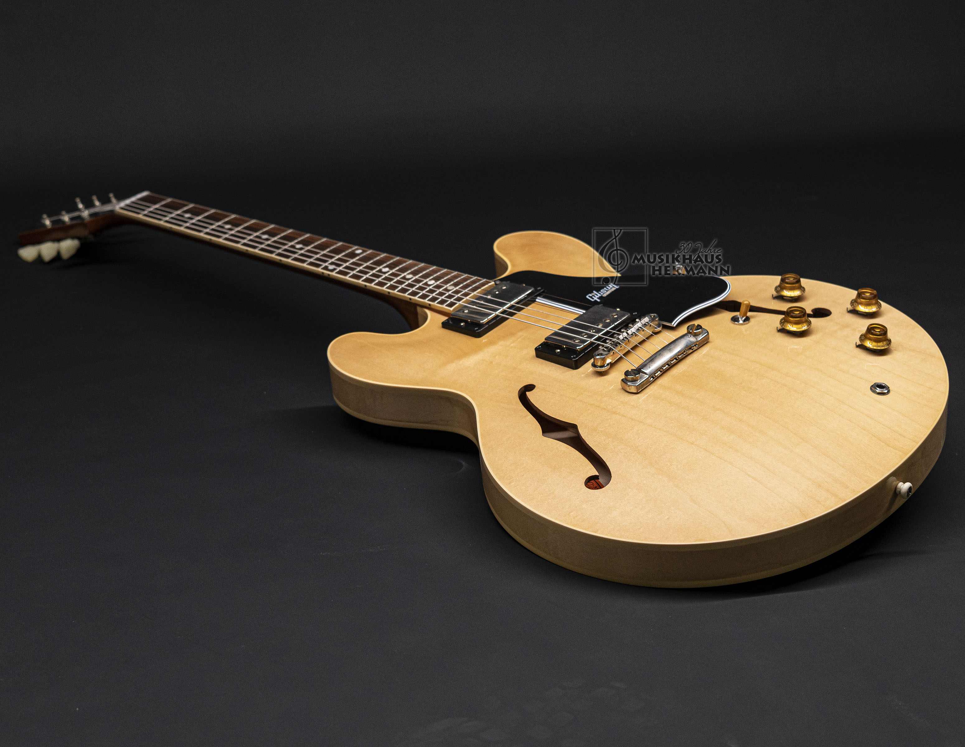 Galerie anzeigen (14 Bilder) a8-2644 gibson-es-335-1959-custom-shop-reissue-vos-vintage-natural