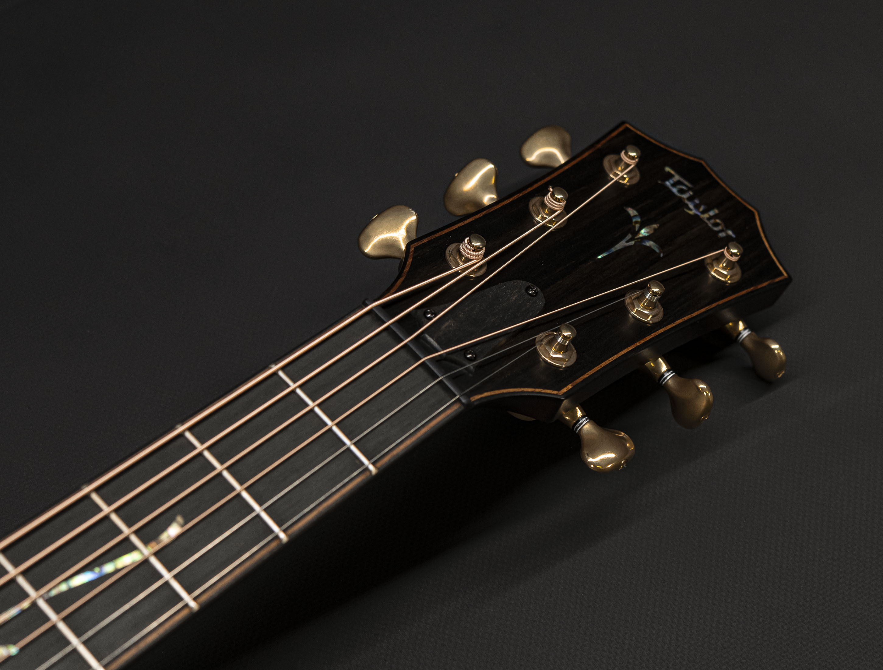 Galerie anzeigen (25 Bilder) a116917-taylor-builders-edition-k14ce-be-koa