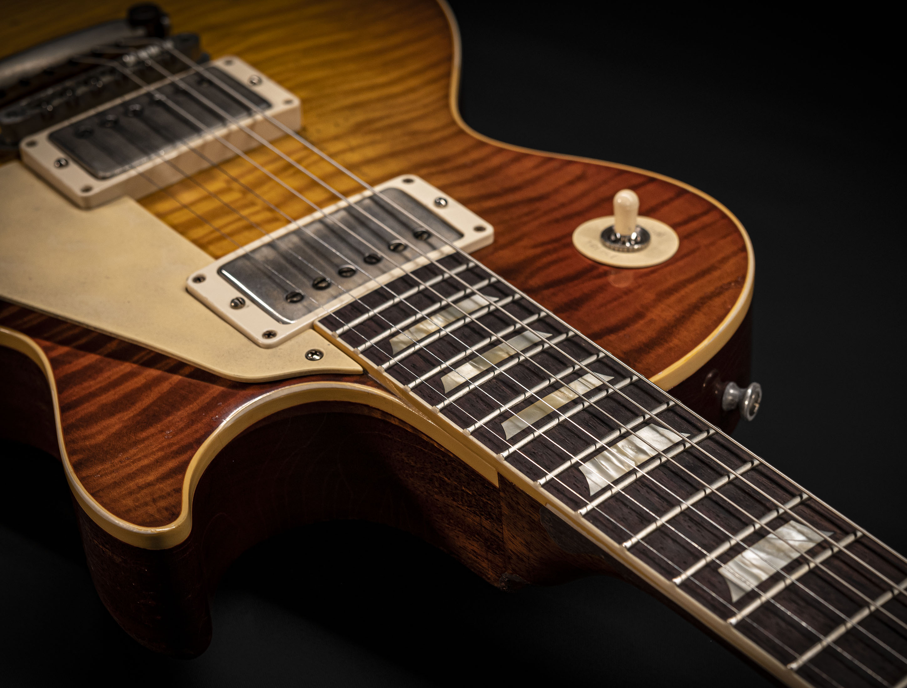 a138835-Gibson-Les-Paul-1959-The-Burst-Tom-Murphy-Painted-TM-R9-Ultra-Heavy-Aged-Murphys-Tea-931783 a138835-gibson-les-paul-1959-the-burst-tom-murphy-painted-tm-r9-ultra-heavy-aged-murphys-tea-931783