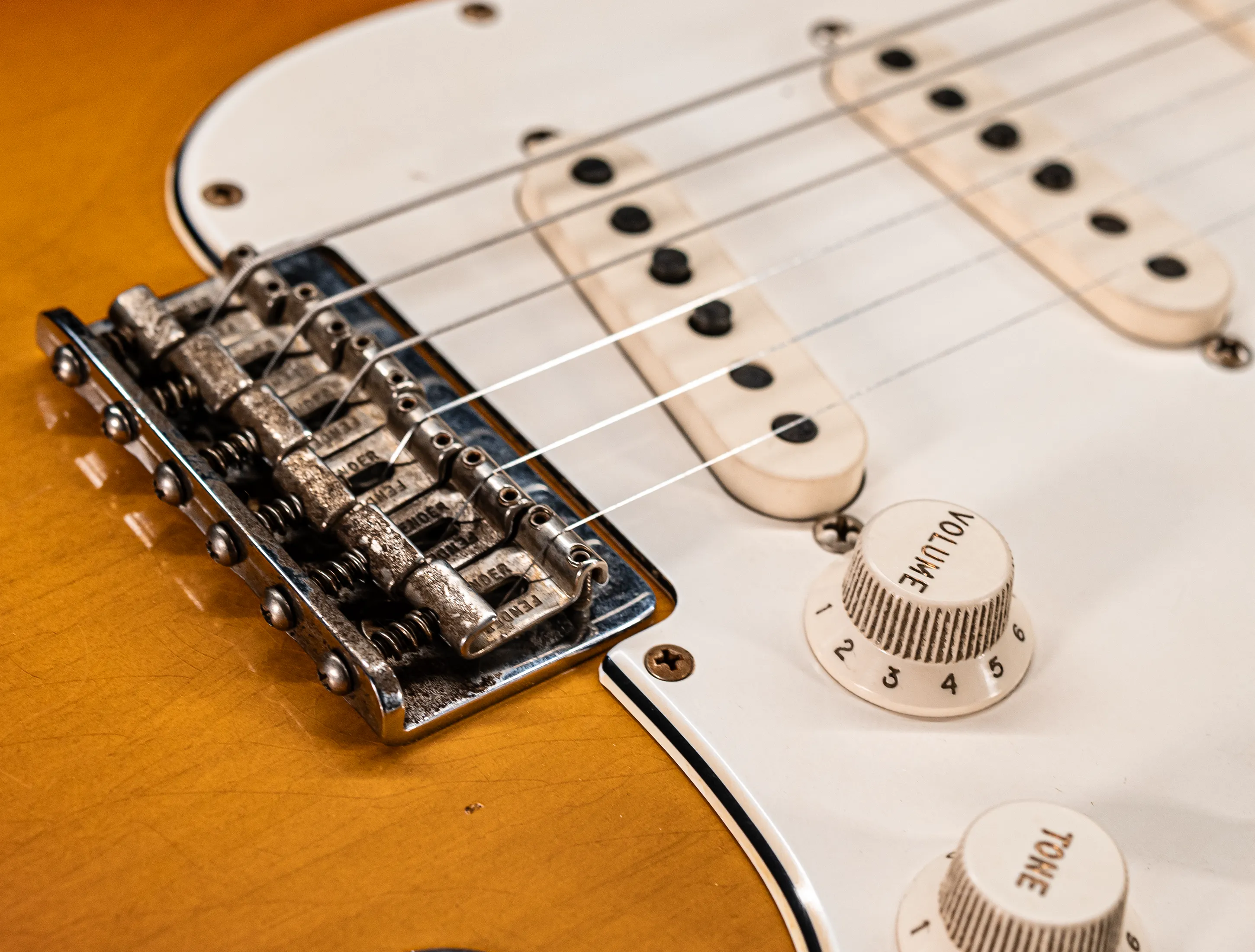 Fender Senior Masterbuilt Todd Krause 1963 HARDTAIL Stratocaster Relic - Sunburst