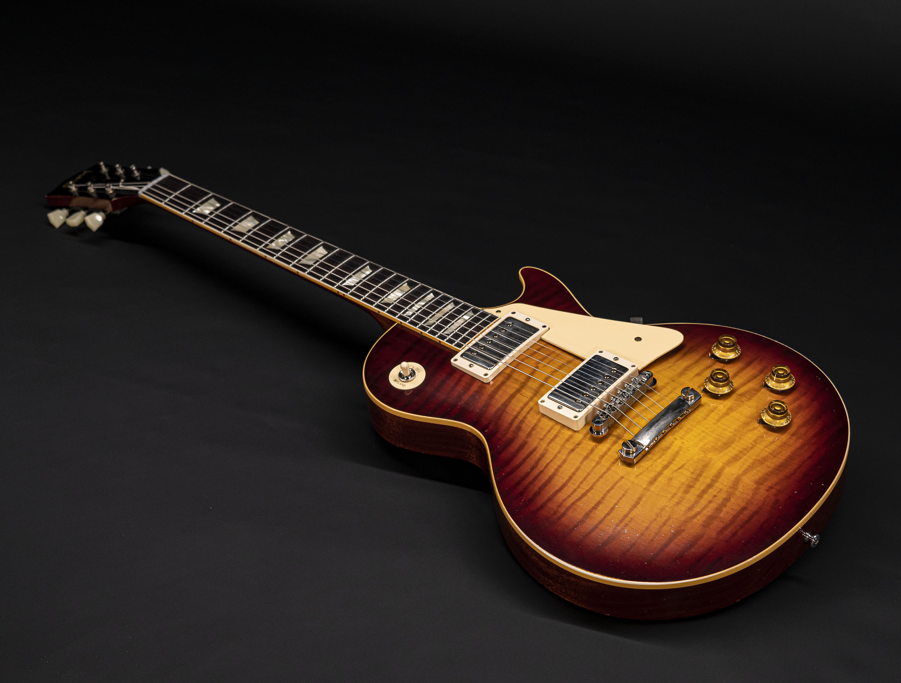 a131910_Gibson-Les-Paul-1959-Reissue-Murphy-Lab-Light-Aged-Cherry-Teaburst a131910 gibson-les-paul-1959-reissue-murphy-lab-light-aged-cherry-teaburst