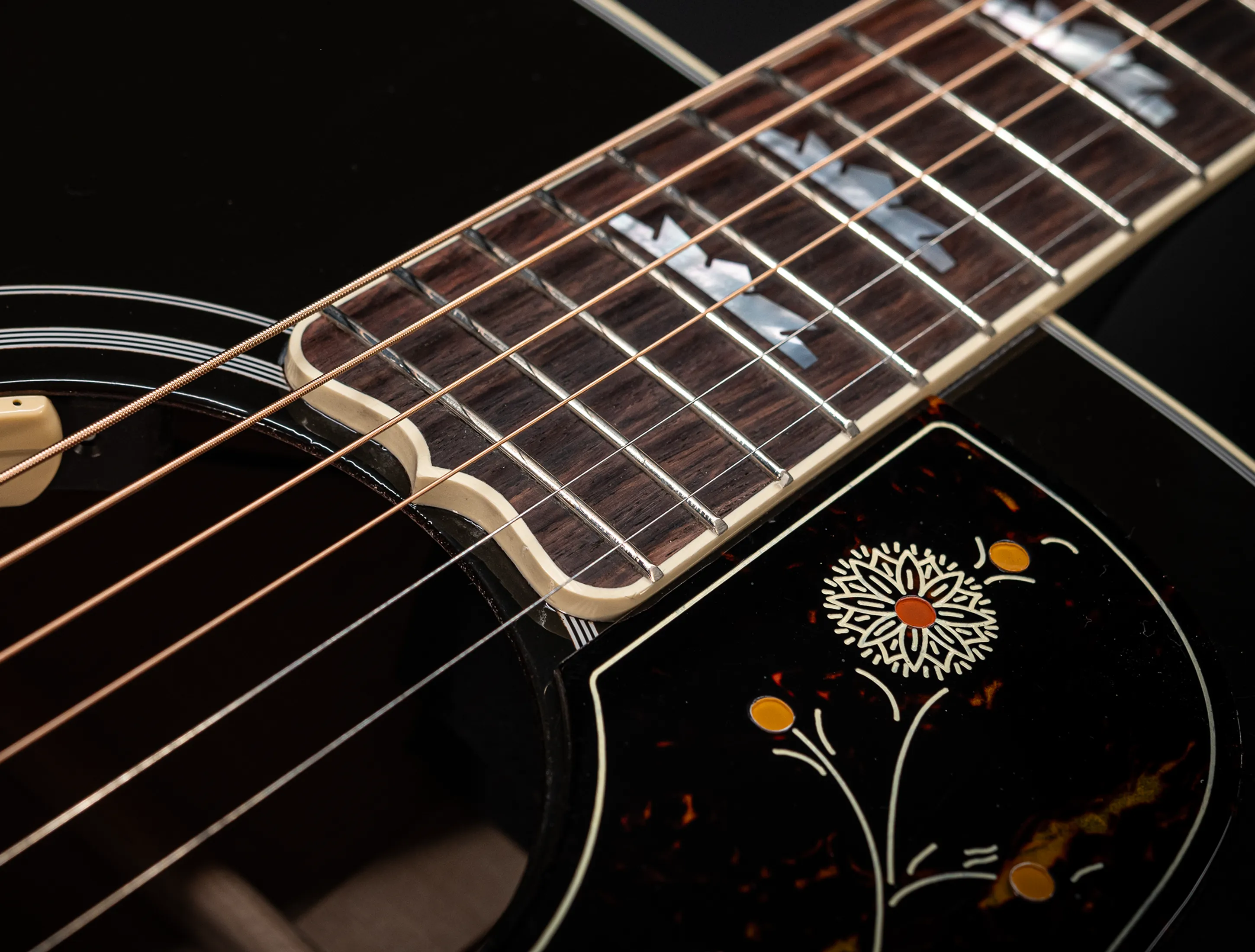 a173684 Gibson SJ-200 Standard Tri Burst MCJB20TB musikhaus-hermann