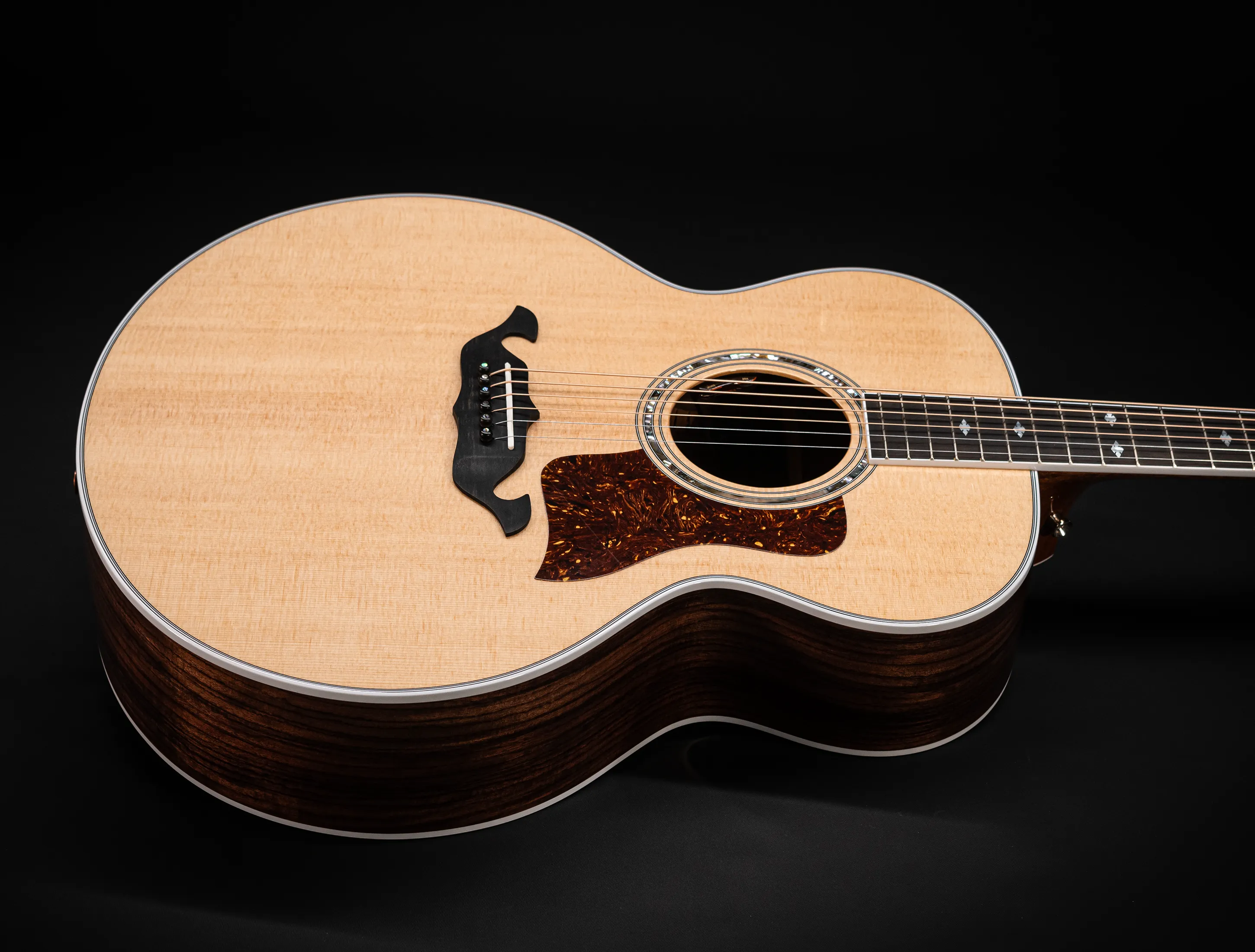 Show gallery (27 images) a165040 Taylor 815e Legacy - First Edition hand signed by Bob Taylor