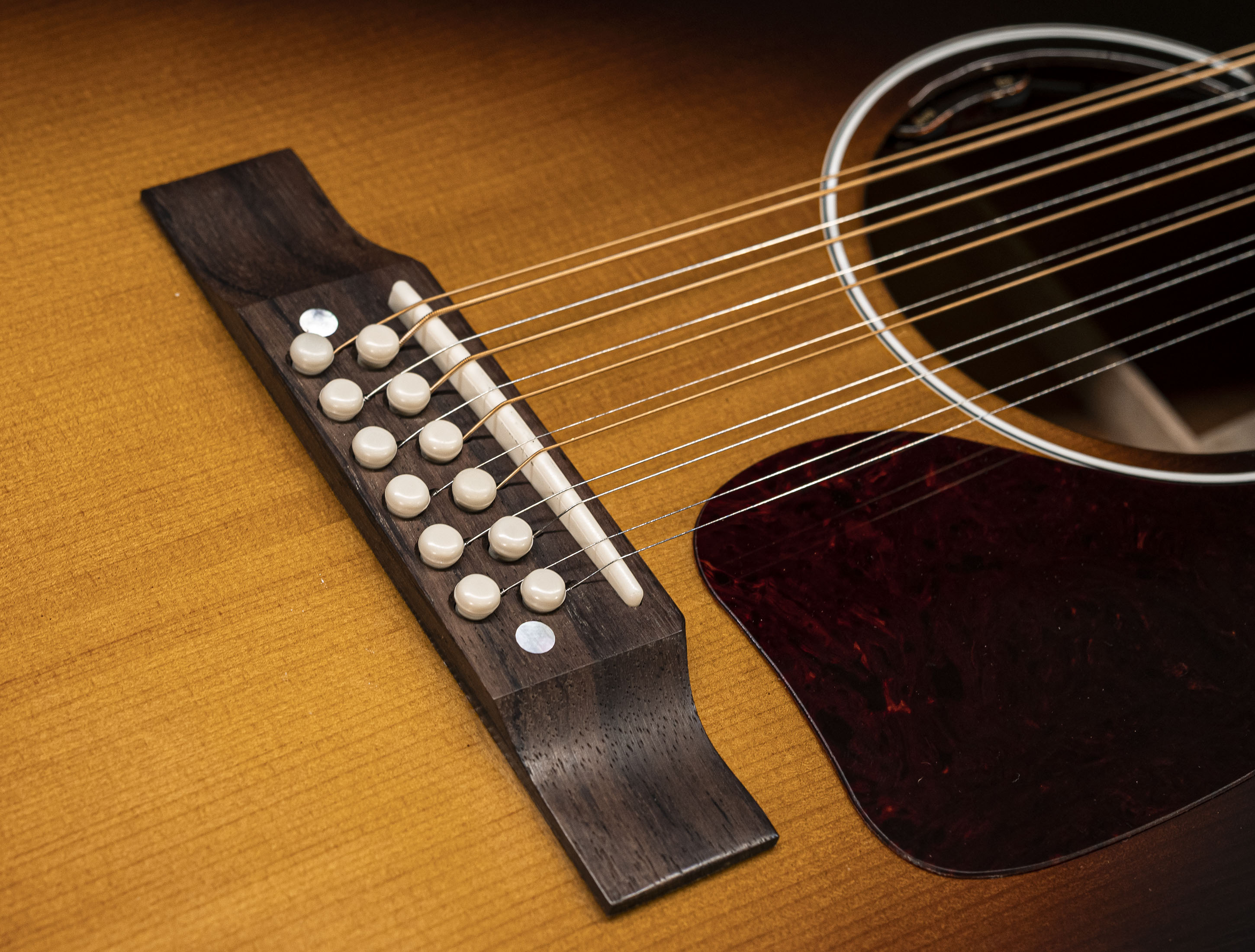 Show gallery (24 images) a118167-gibson-j-45-standard-12-string-vintage-sunburst