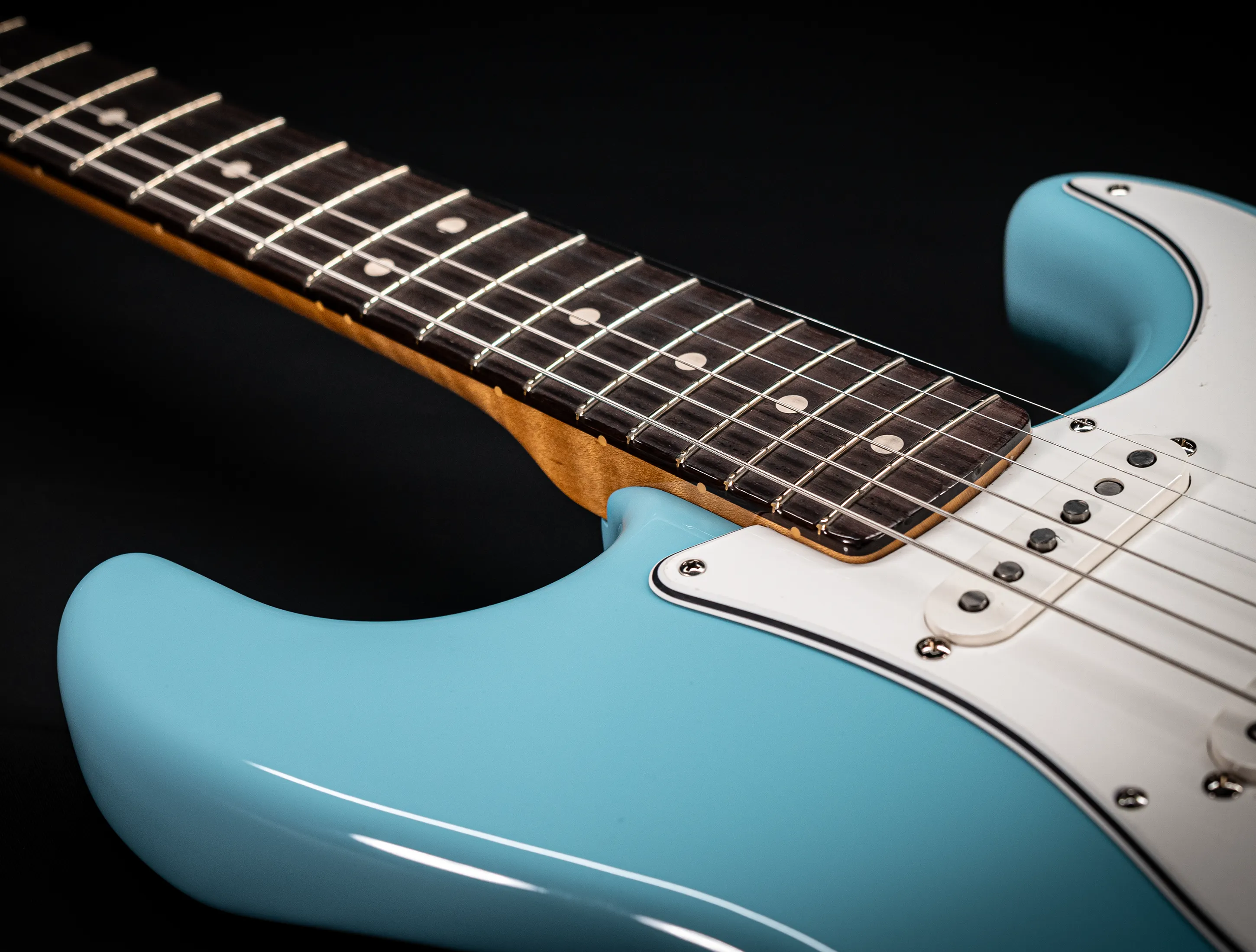 Fender MBD 1963 Stratocaster Prestige NOS flame Neck - Daphne Blue