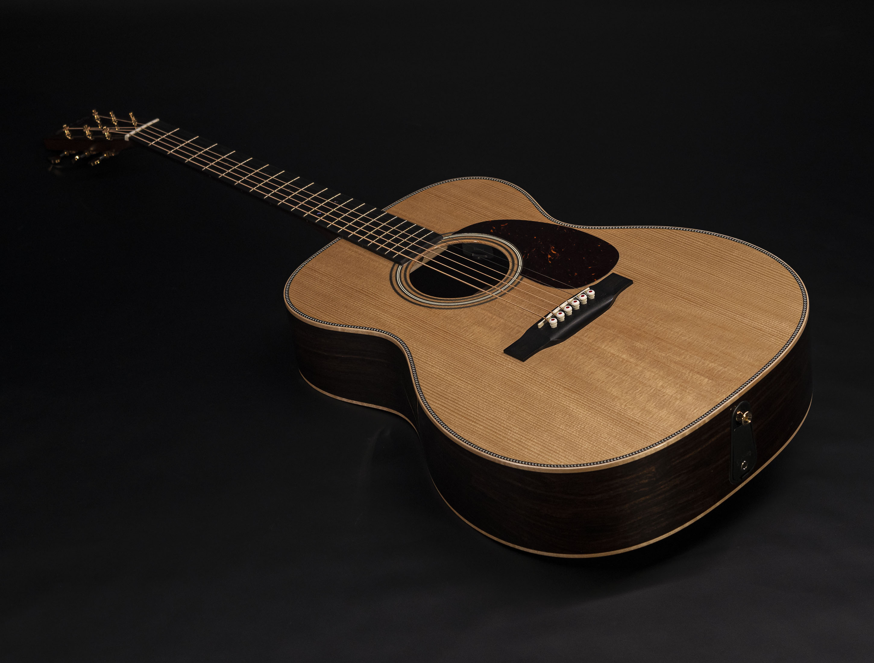 Show gallery (19 images) a10-5901-martin-000-28e-modern-deluxe