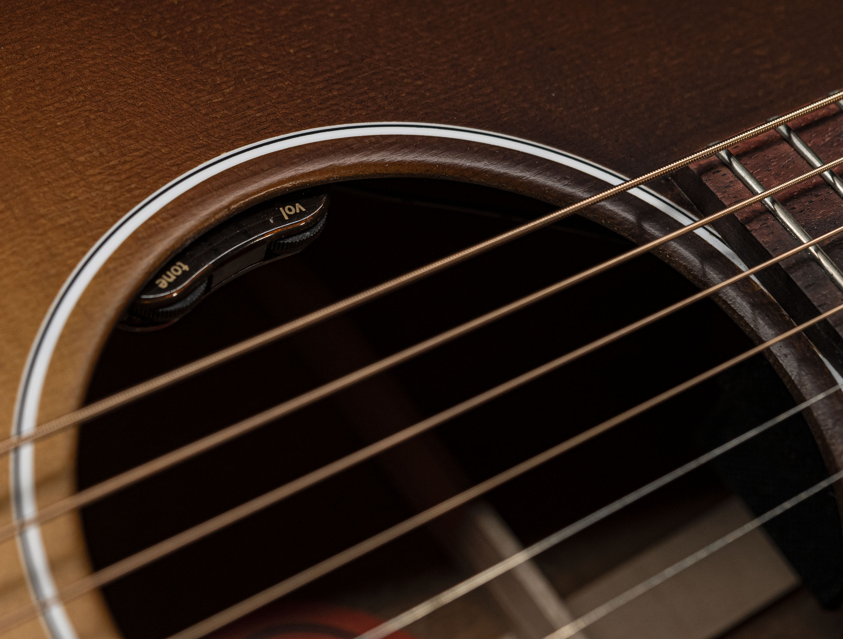 Show gallery (25 images) a121262 gibson-j-45-50s-faded-vintage-sunburst