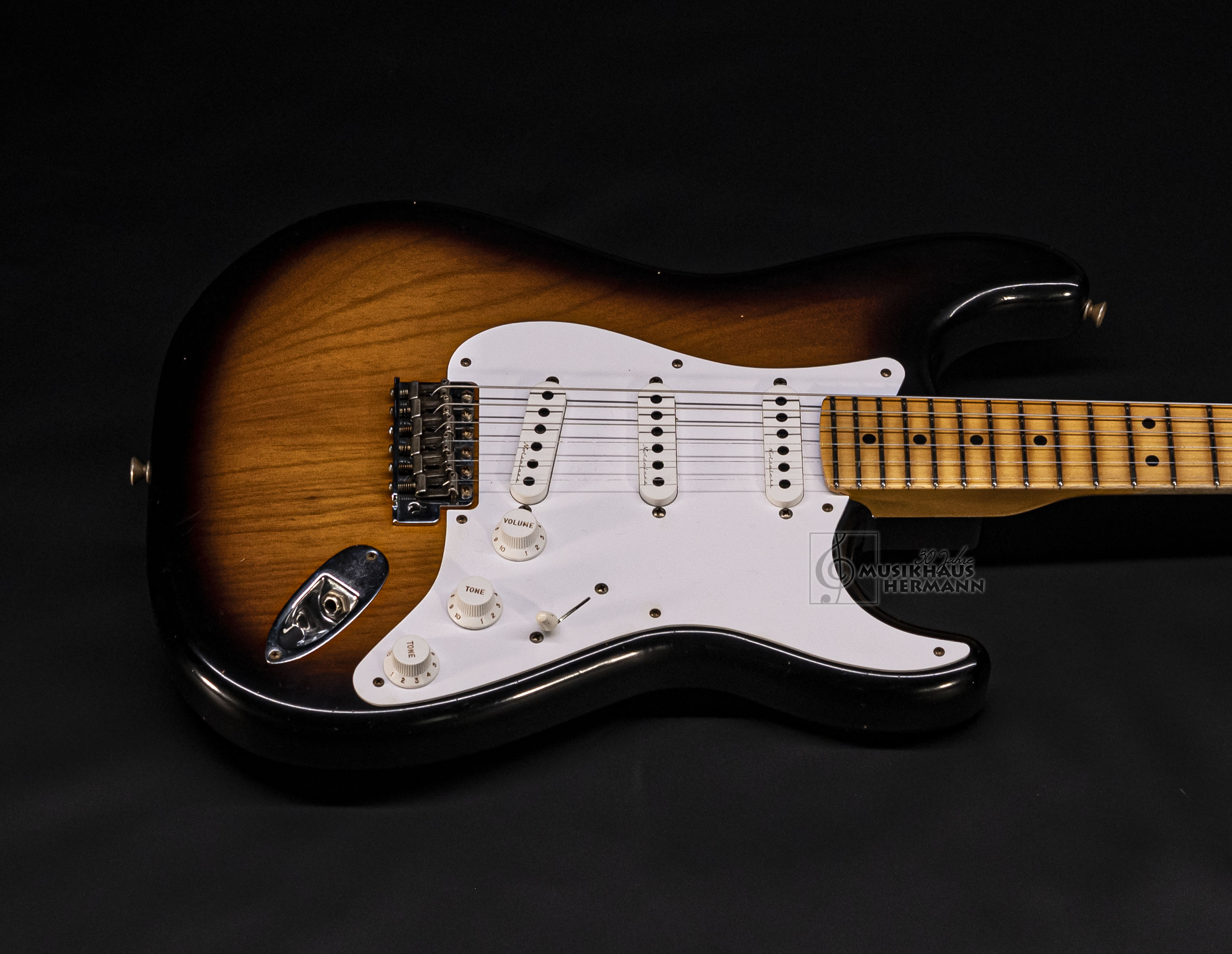 Fender Eric Clapton Stratocaster Journeyman Relic 2 Tone Sunburst