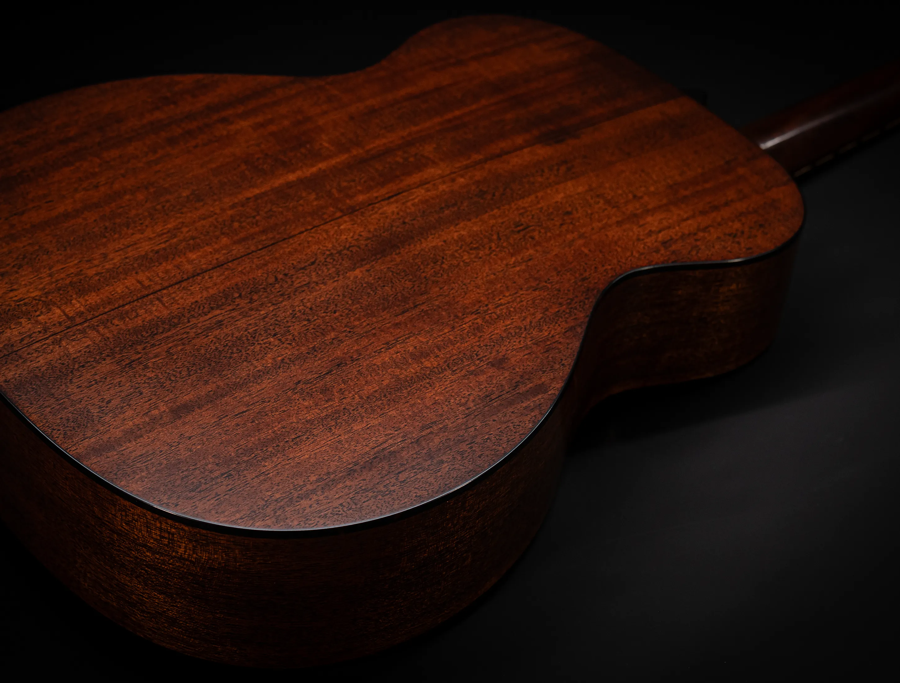 Show gallery (32 images) a156500-Martin Custom Shop 000-18 Authentic 1937 Vintage Low Gloss - Ambertone Burst Stage 1 Aging