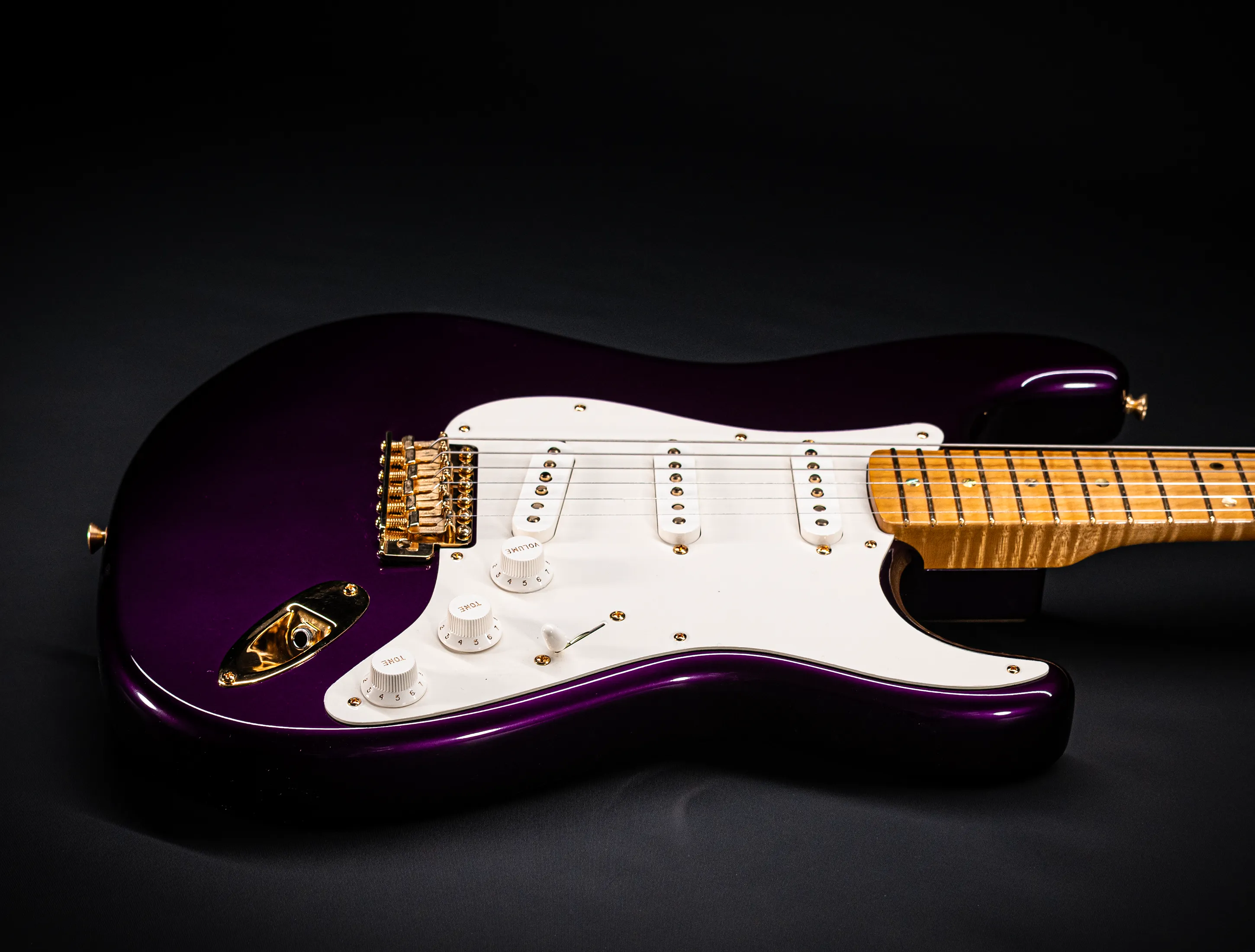 Fender MBD 1957 Stratocaster GLOSS NOS flame Neck - Purple Metallic