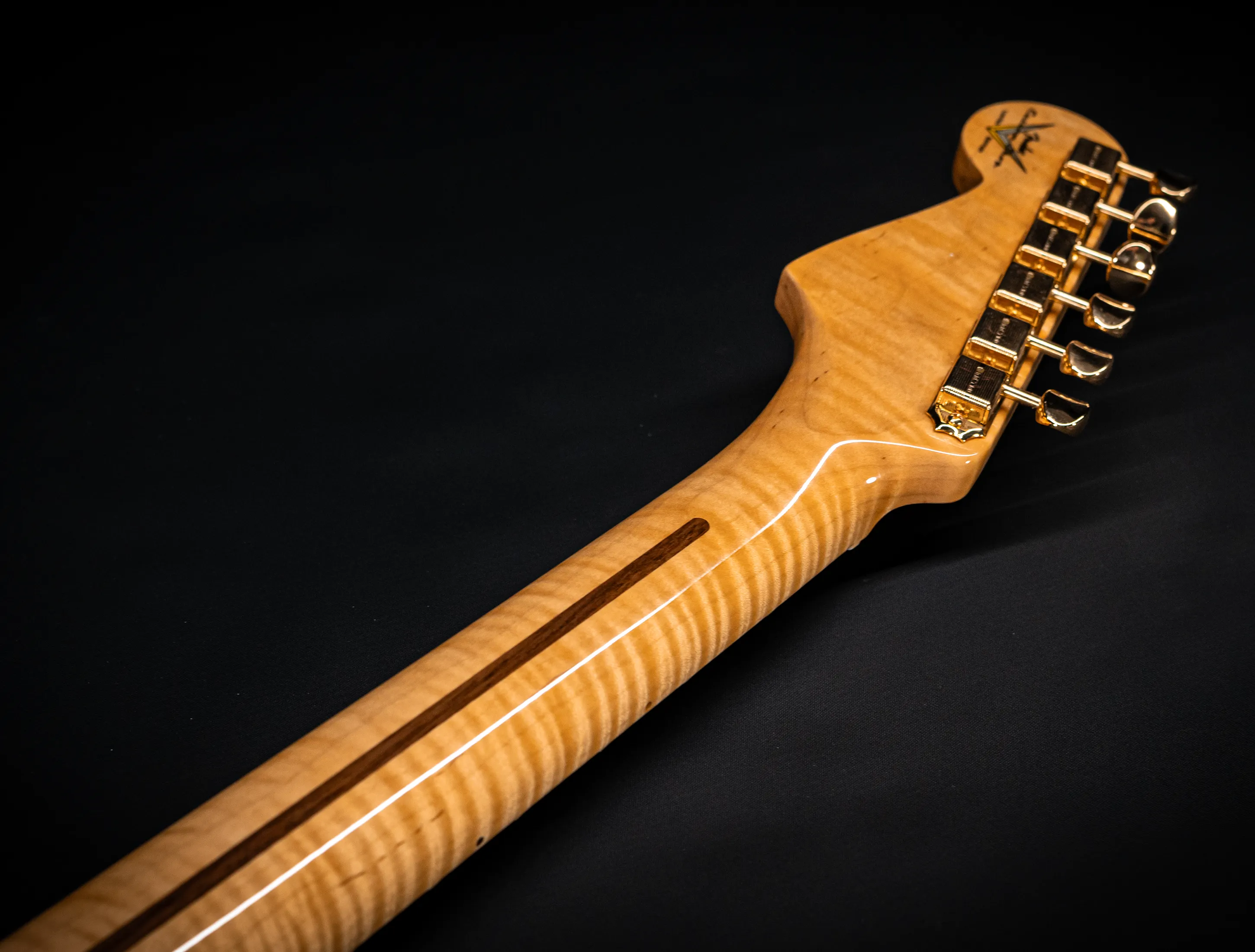 Fender 70th Anniversary Limited Stratocaster NOS Mastergrade Flame AAAA Neck - Aztec Gold