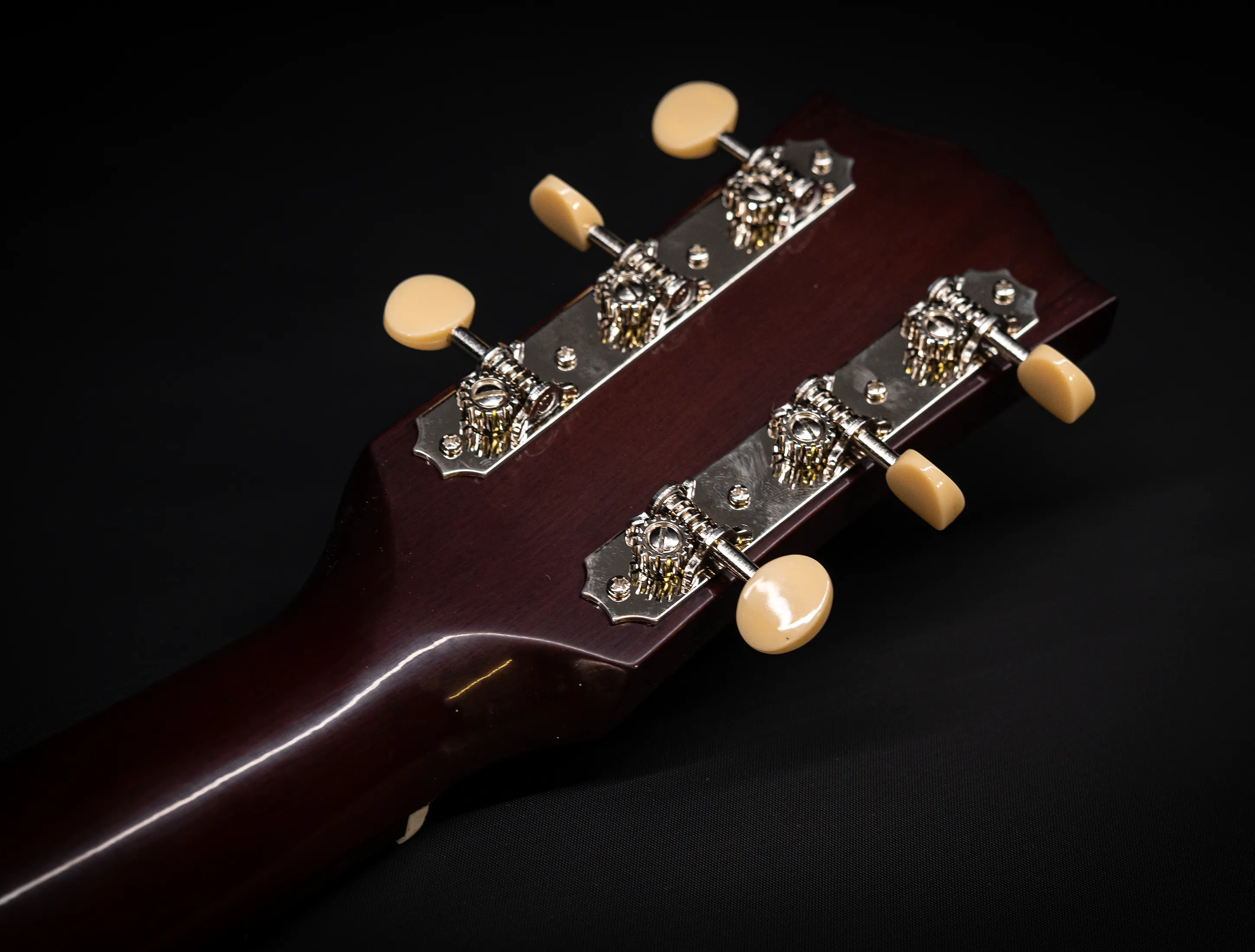 Galerie anzeigen (21 Bilder) a165394 Gibson J-45 1942 Banner - Vintage Sunburst