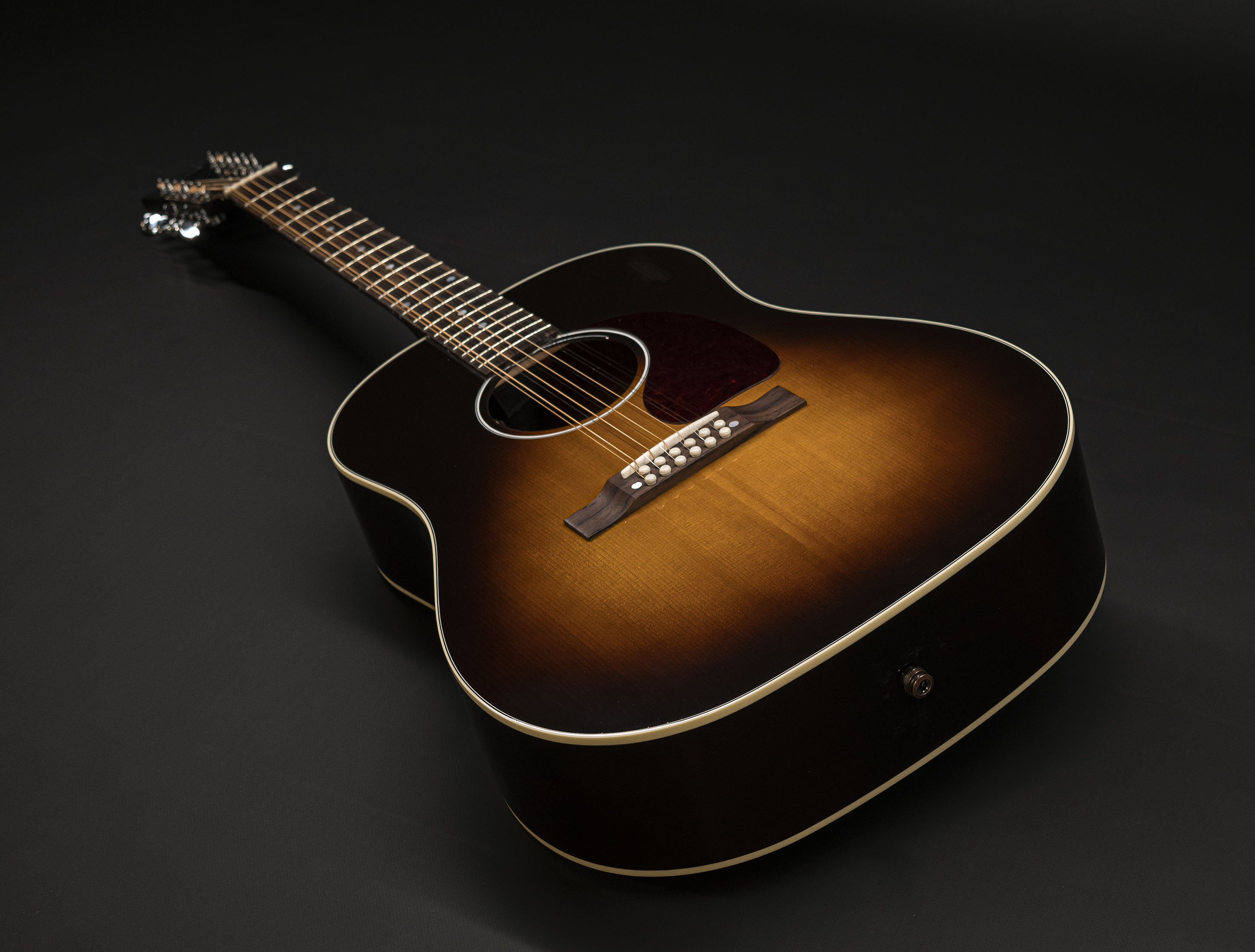 Show gallery (24 images) a118177-gibson-j-45-standard-12-string-vintage-sunburst