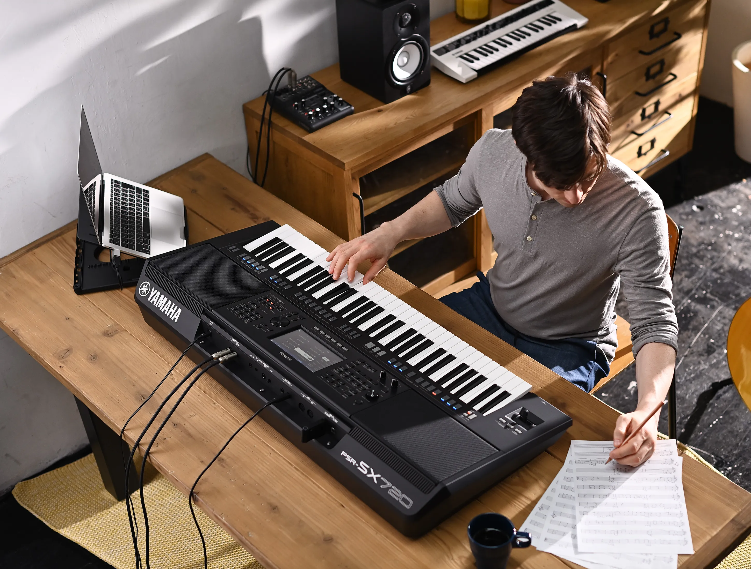 Galerie anzeigen (9 Bilder) Yamaha PSR-SX-720 1 004