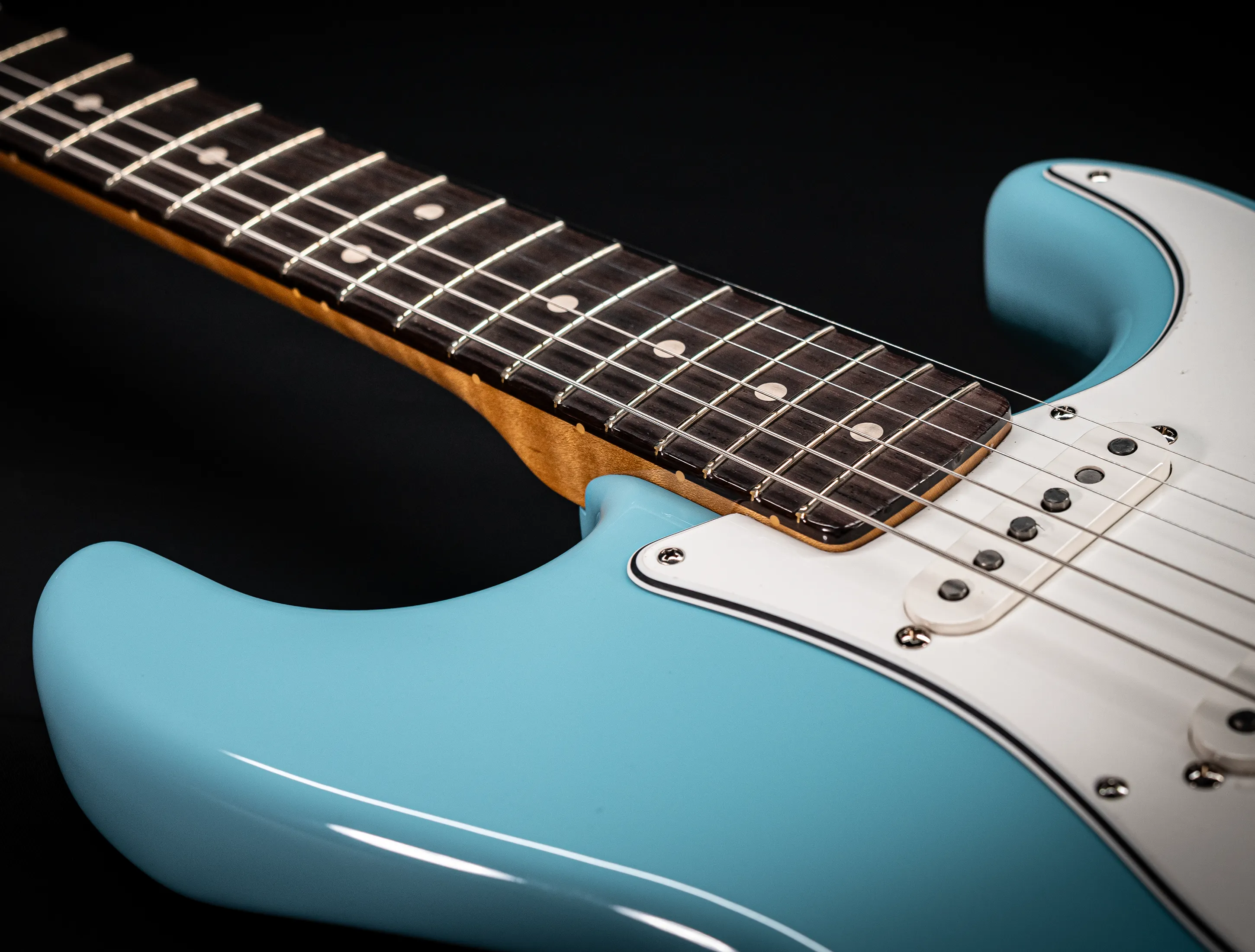 Fender MBD 1963 Stratocaster Prestige NOS flame Neck - Daphne Blue