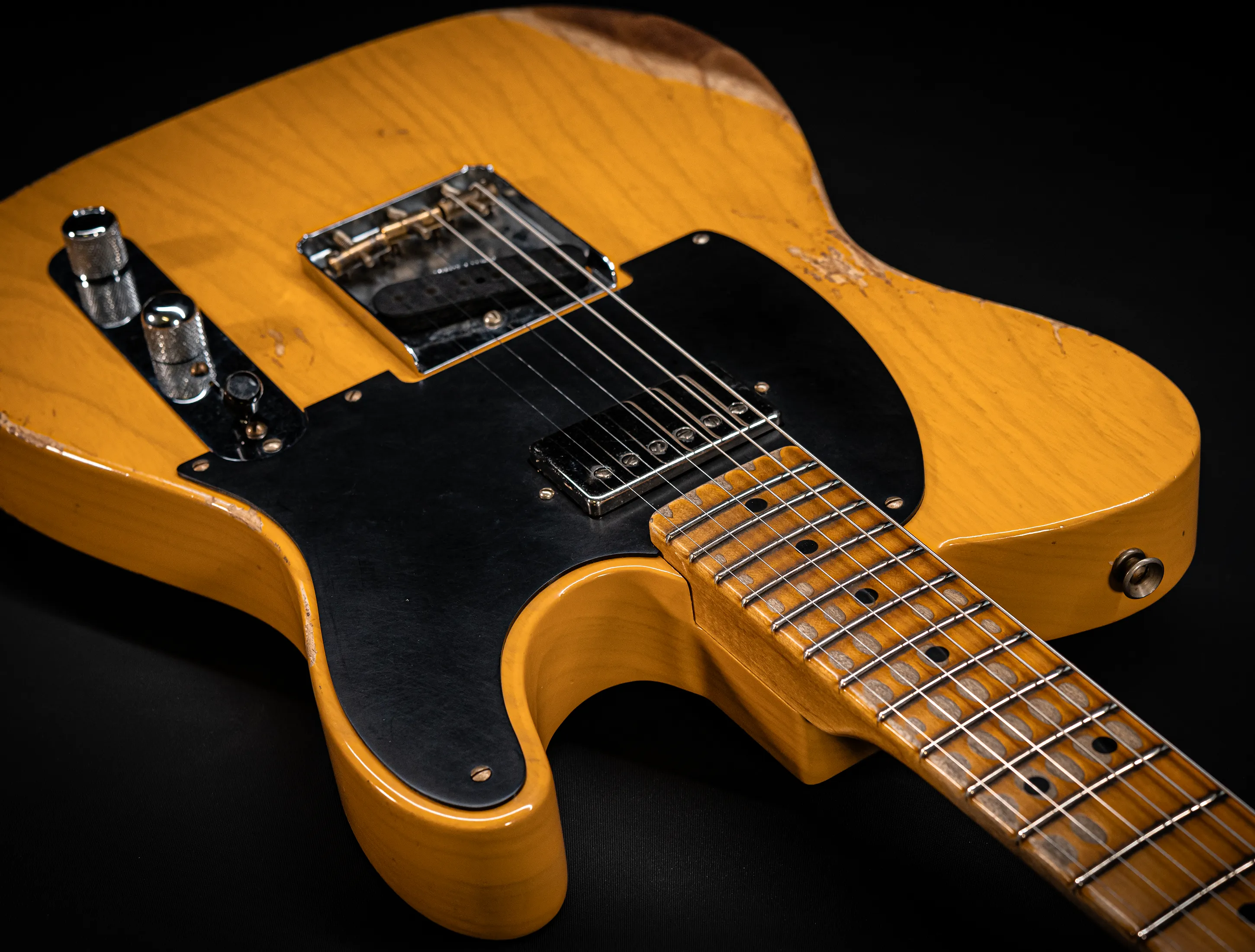 a173252Fender MBD Limited 1952 Humbucker Telecaster Heavy Relic - Butterscotch Blonde Muikhaus-Hermann