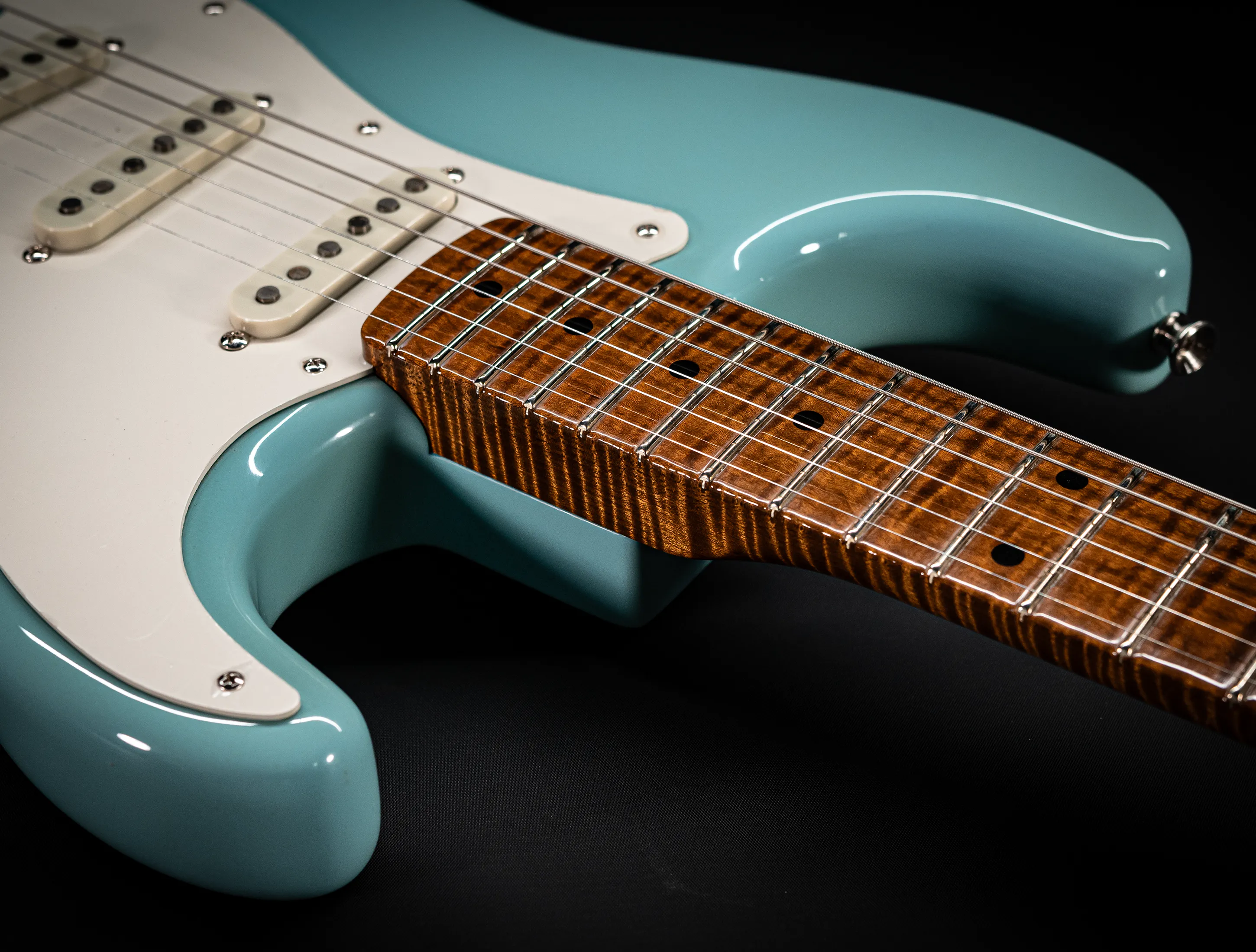 Fender 50`s Limited Stratocaster NOS Mastergrade roasted Flame AAAA Neck - Daphne Blue