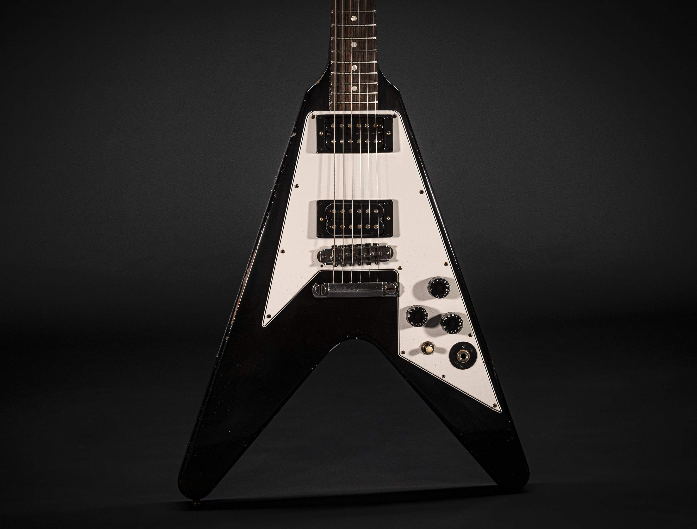 a133627-Gibson-Kirk-Hammett-1979-Flying-V-Ebony a133627-gibson-kirk-hammett-1979-flying-v-ebony