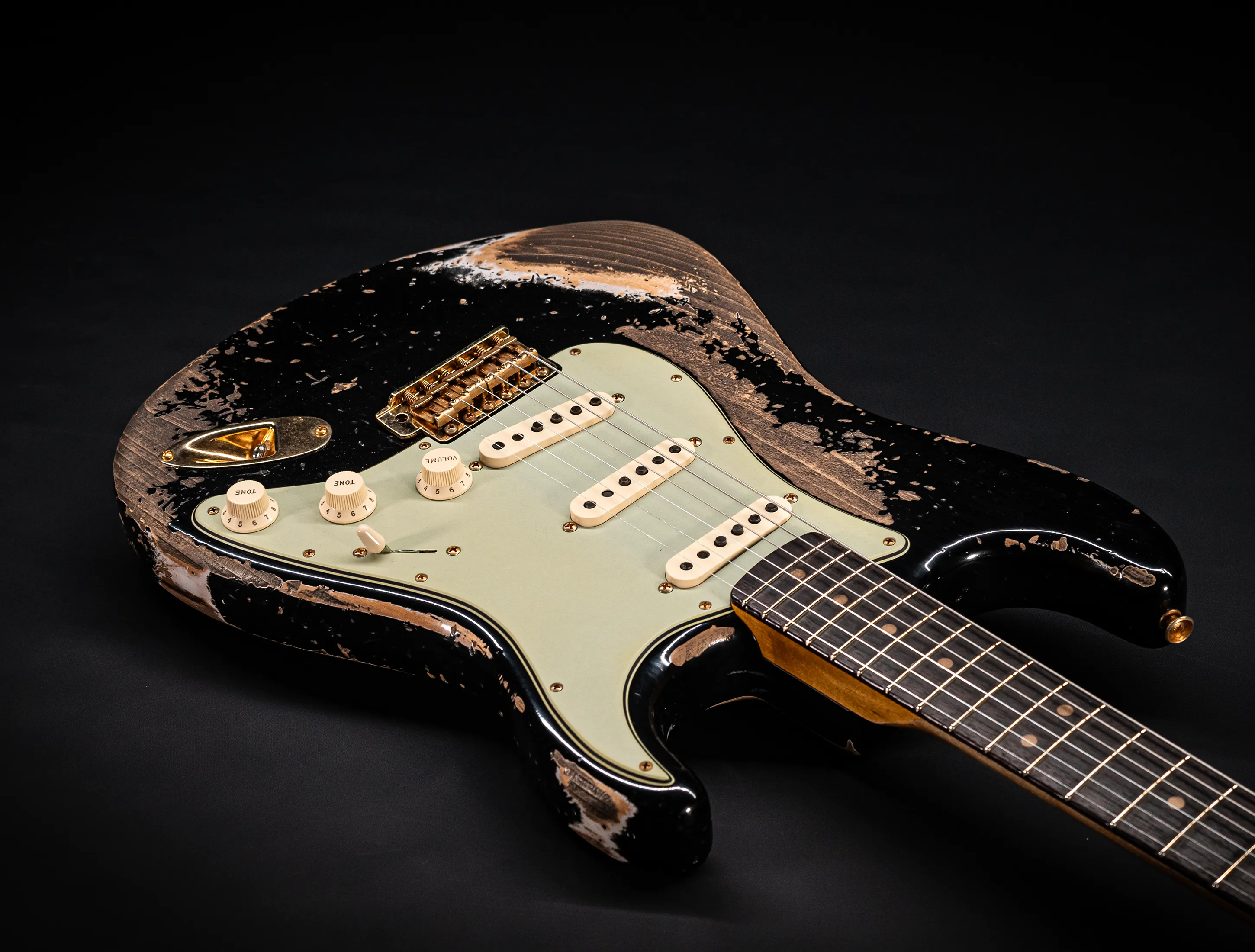 Fender MBD 1963 Stratocaster Super Heavy Relic Black - Gold Hardware