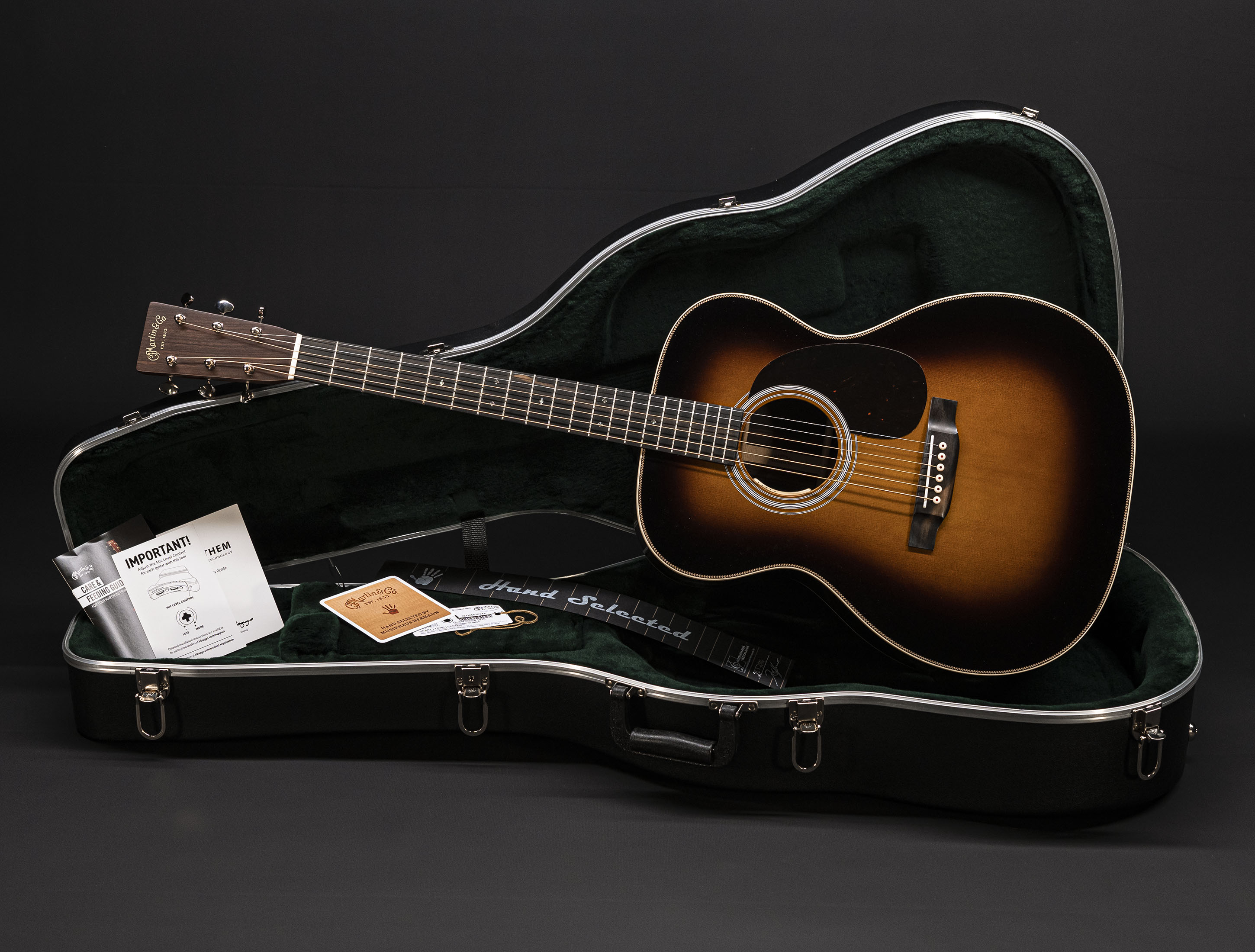 Galerie anzeigen (16 Bilder) a117848-martin-000-28e-lrb-reimagined-sunburst-lr-baggs-anthem