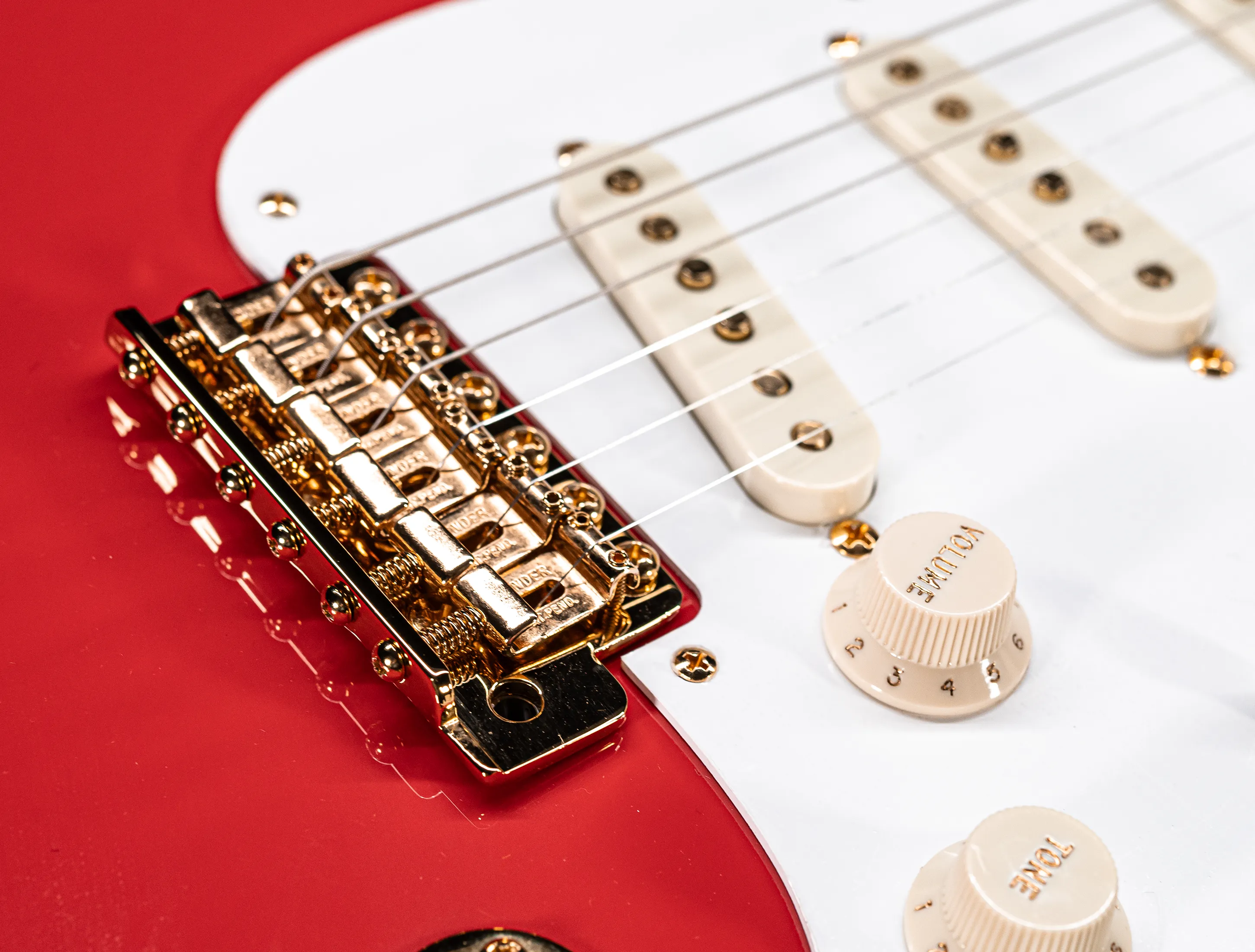 Fender 1959 Limited Stratocaster NOS Birdseye Neck Gold Hardware - Fiesta Red