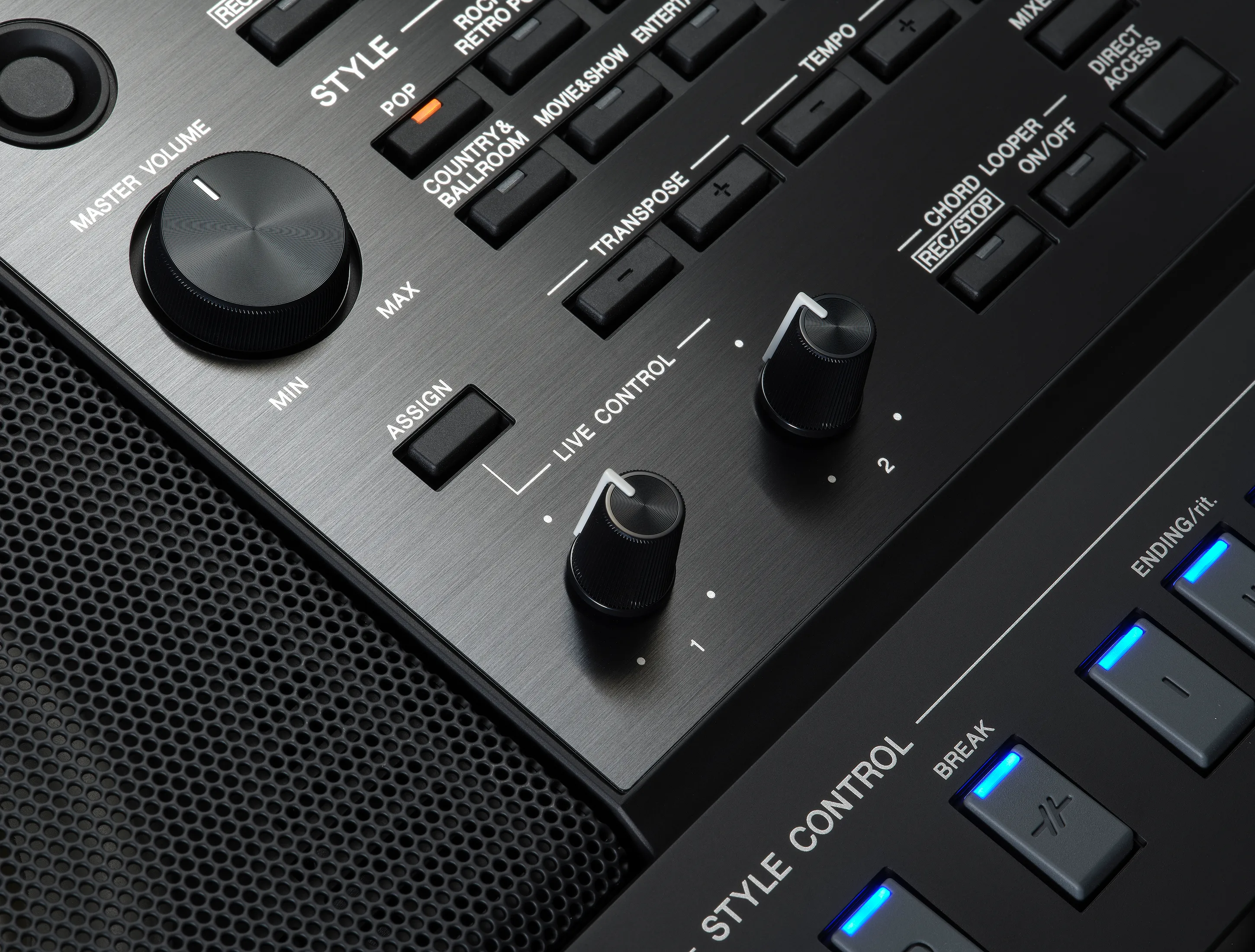 Show gallery (19 images) Yamaha PSR-SX-920 009