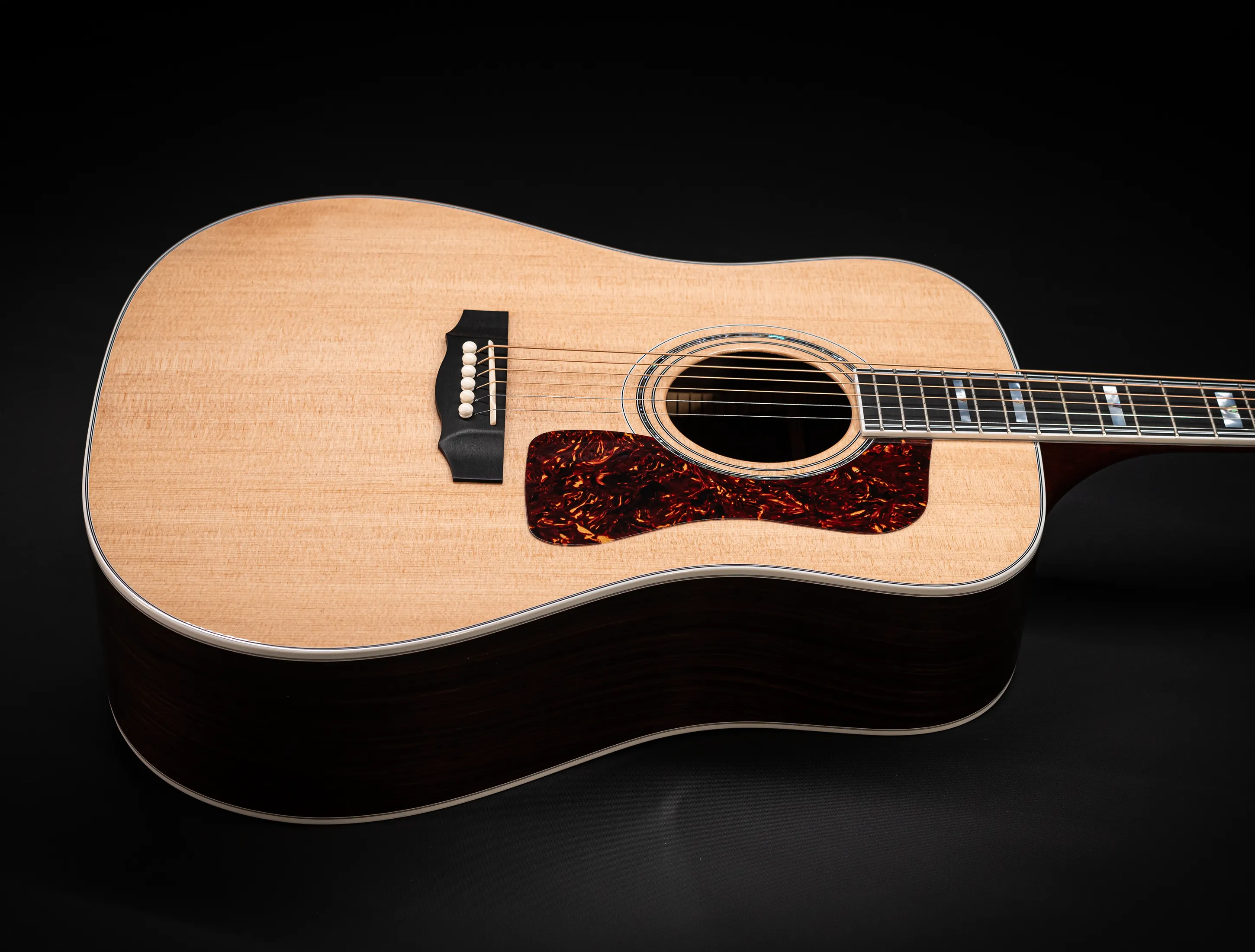 Show gallery (28 images) a156723 Guild D-55 Natural USA