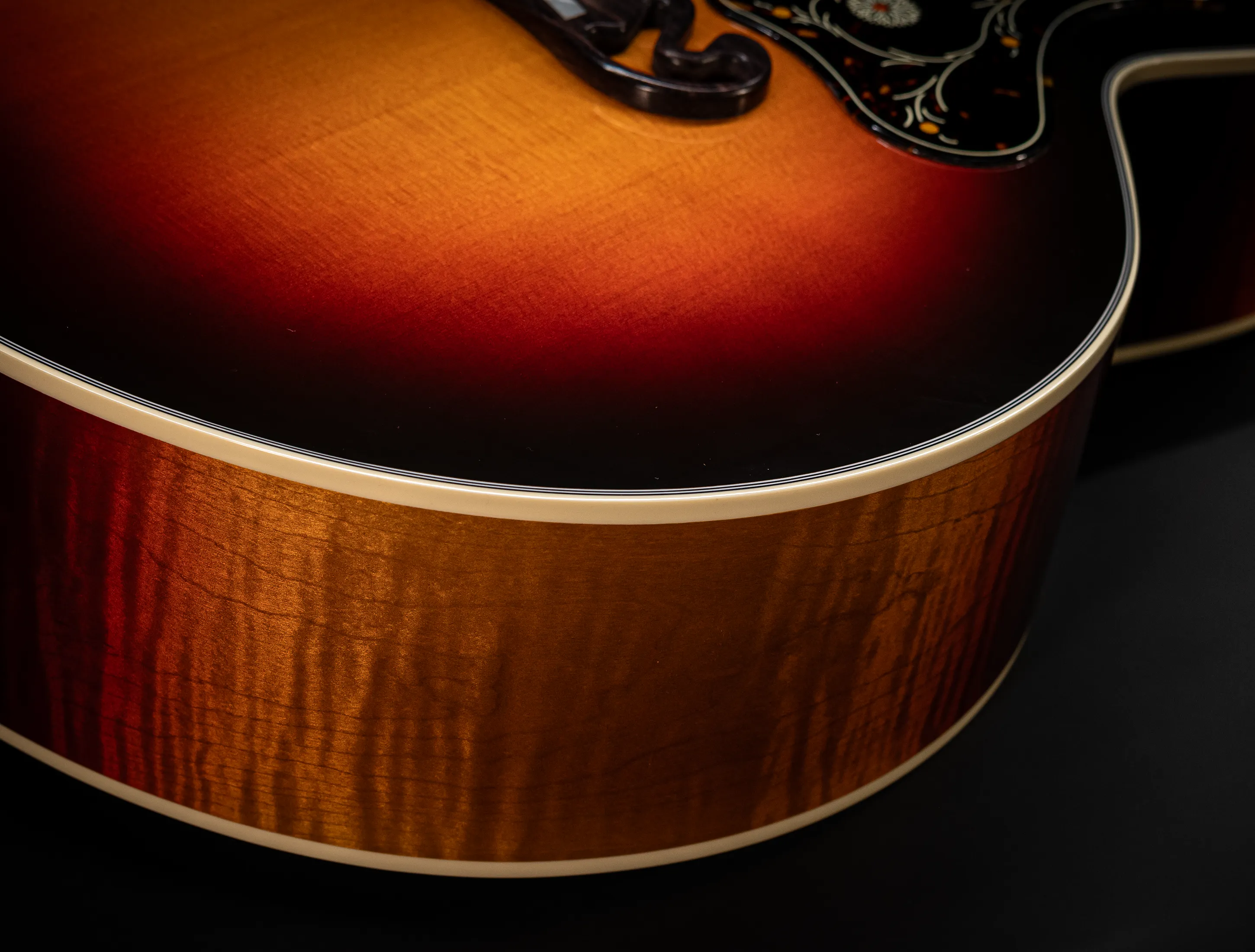 a173681 Gibson SJ-200 Standard Tri Burst MCJB20TB musikhaus-hermann