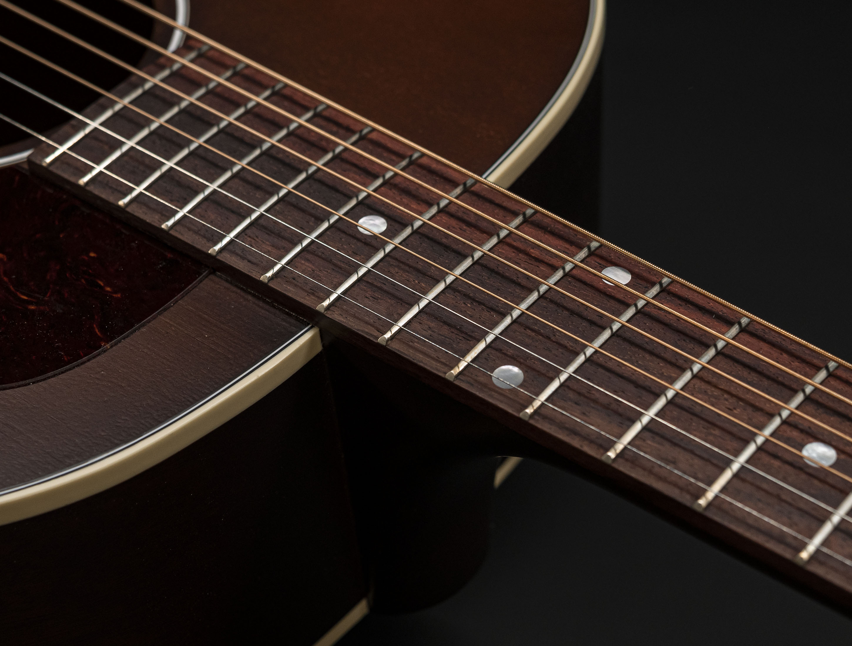 Show gallery (25 images) a121271 gibson-j-45-50s-faded-vintage-sunburst