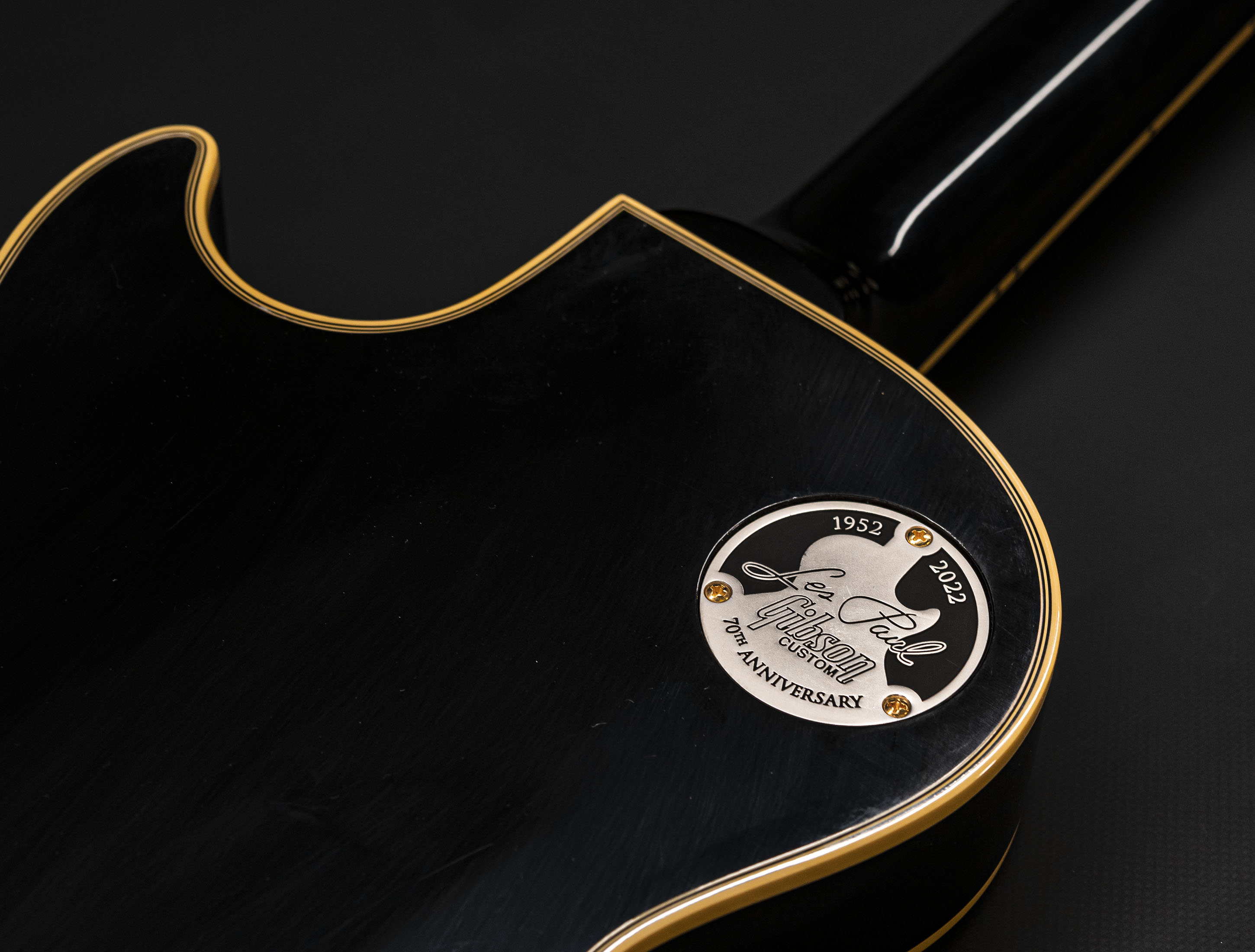 Galerie anzeigen (26 Bilder) a115972-gibson-les-paul-custom-1957-reissue-3-pickup-vos-ebony