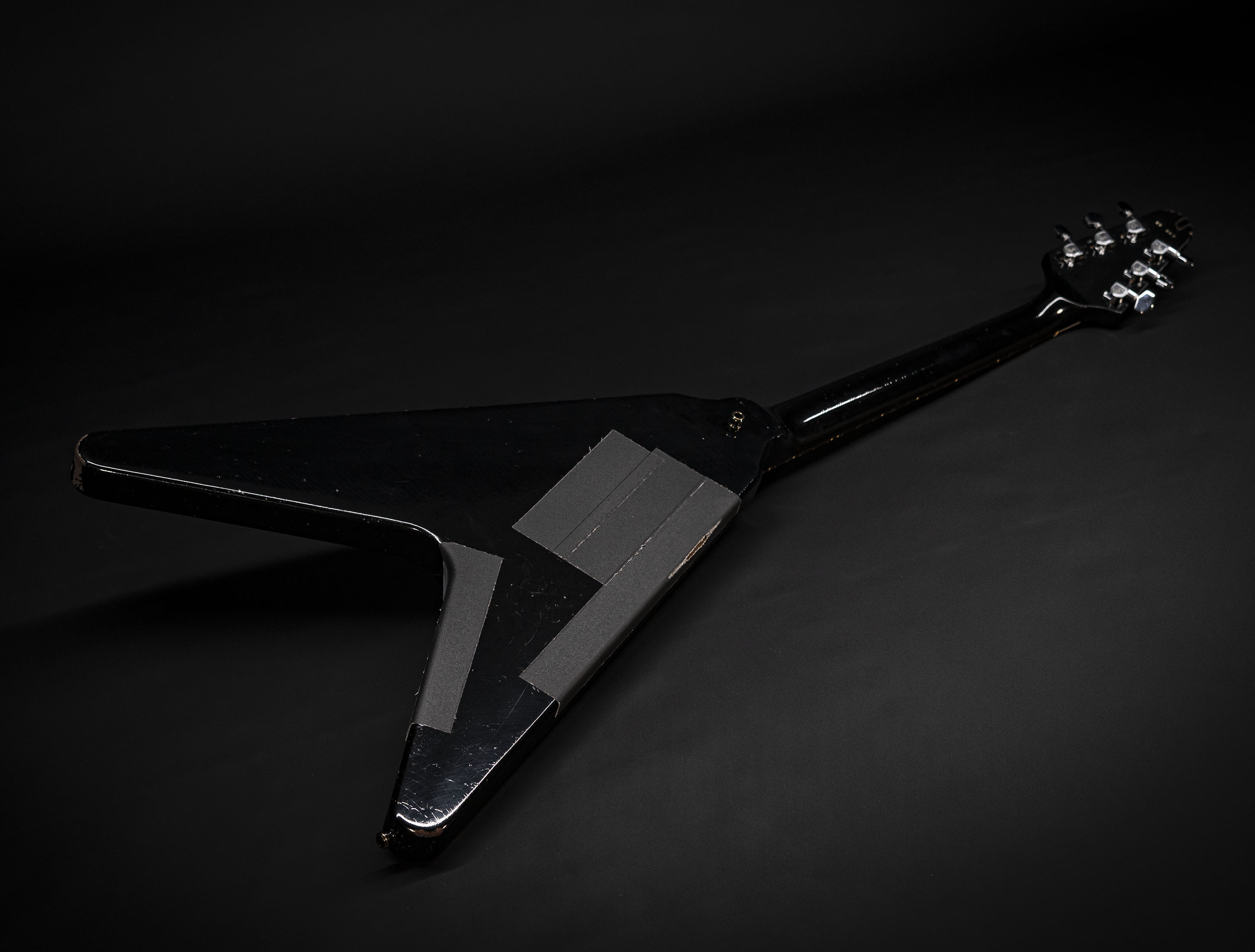 a133617-Gibson-Kirk-Hammett-1979-Flying-V-Ebony a133617-gibson-kirk-hammett-1979-flying-v-ebony