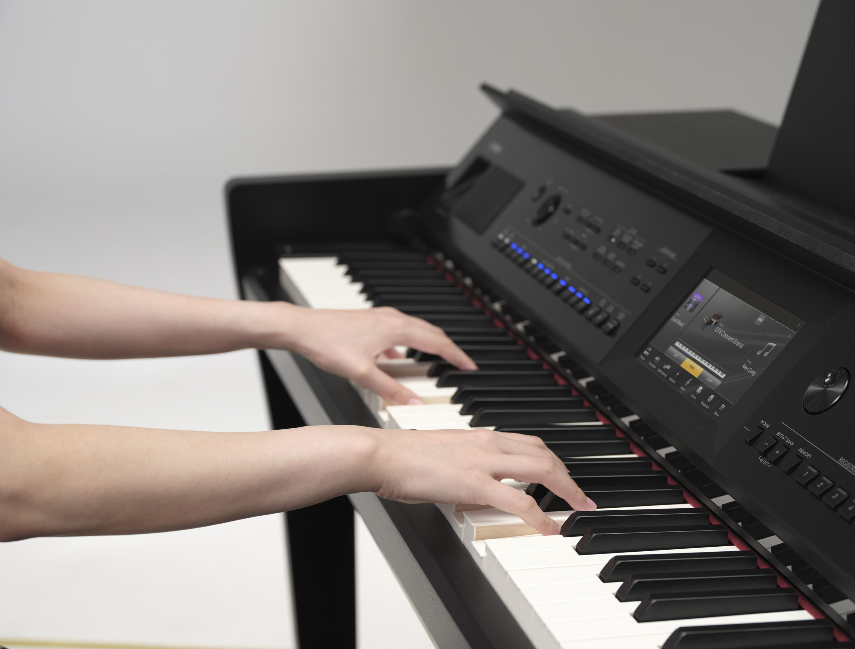 Show gallery (12 images) yamaha-cvp905b-mh005