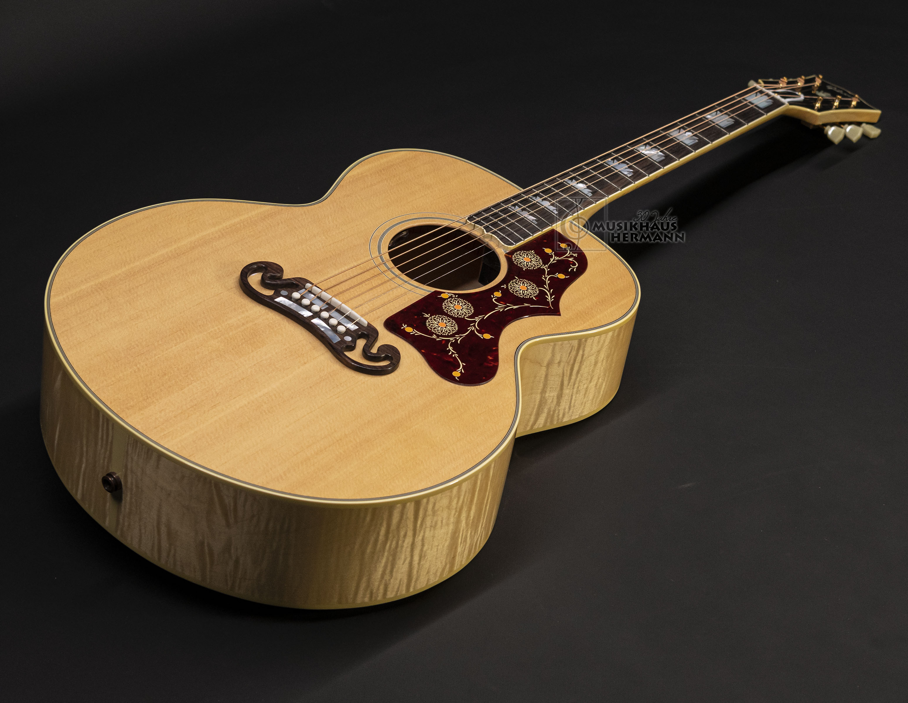 Show gallery (15 images) a8-6859-gibson-sj-200-original-an-antique-natural