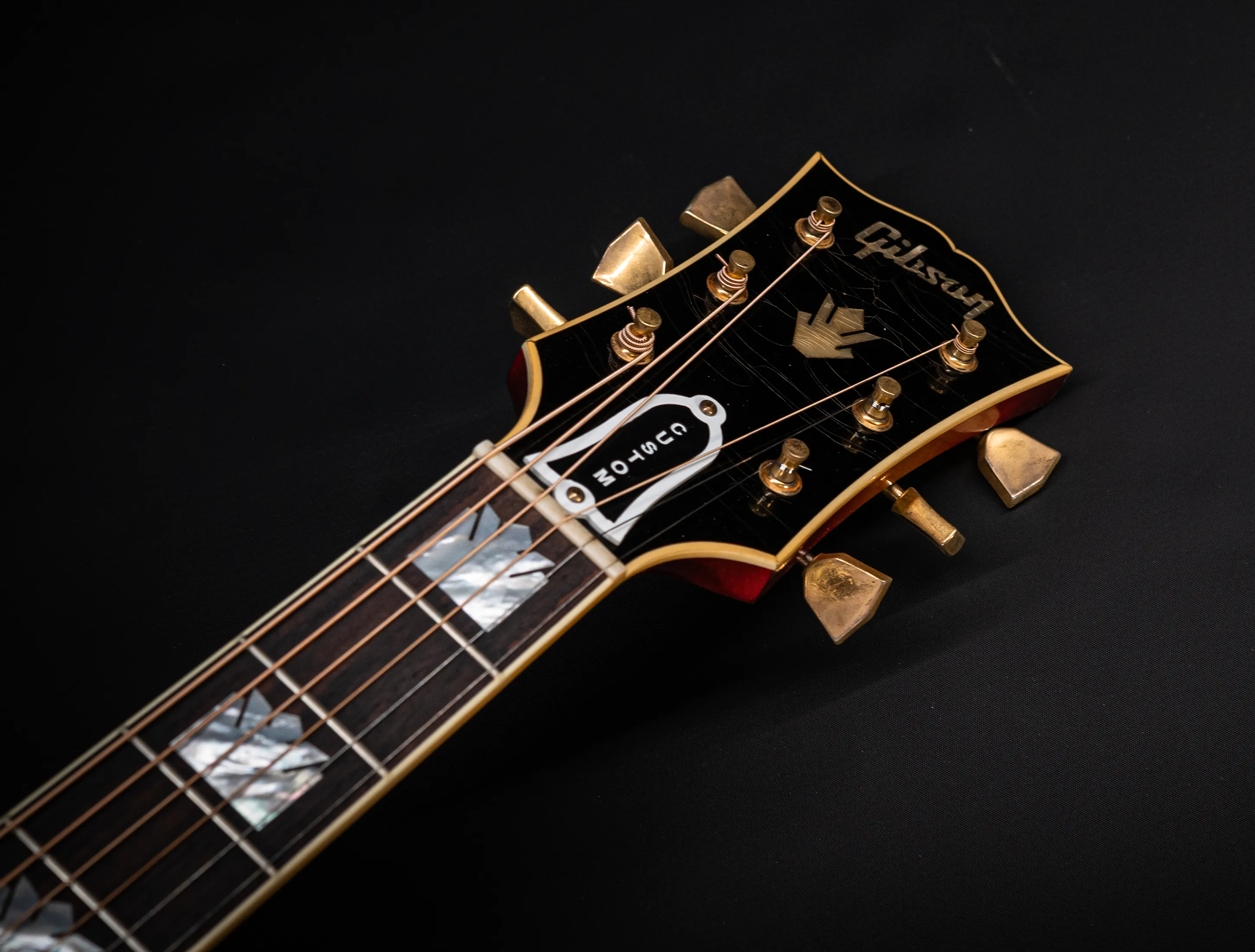 a172011 Gibson Jimmy Page 1964 SJ200 Signed - Musikhaus Hermann