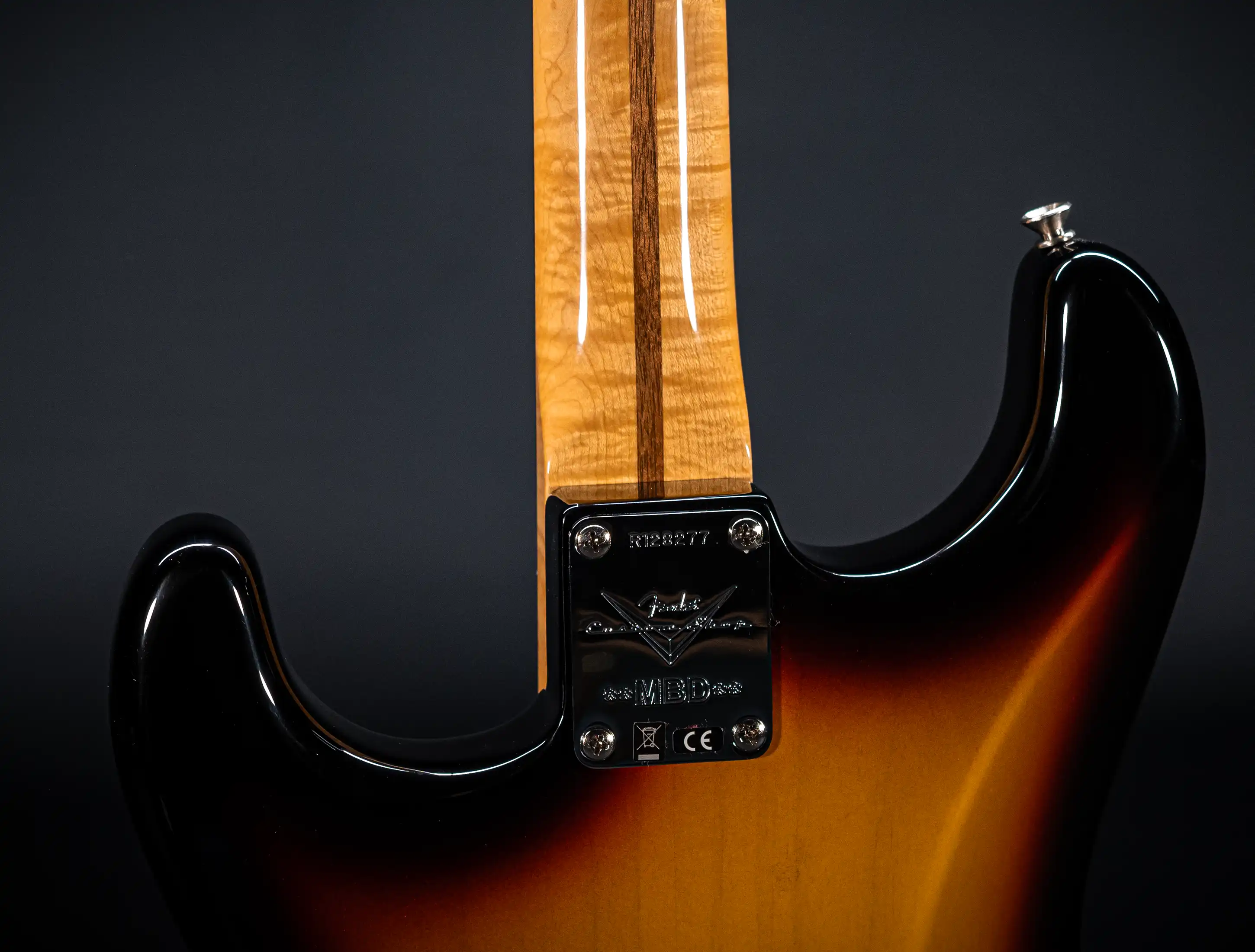 a154639 Fender-MBD-Limited-60s-STARS-Stratocaster-NOS-flame-Neck-Sunburst