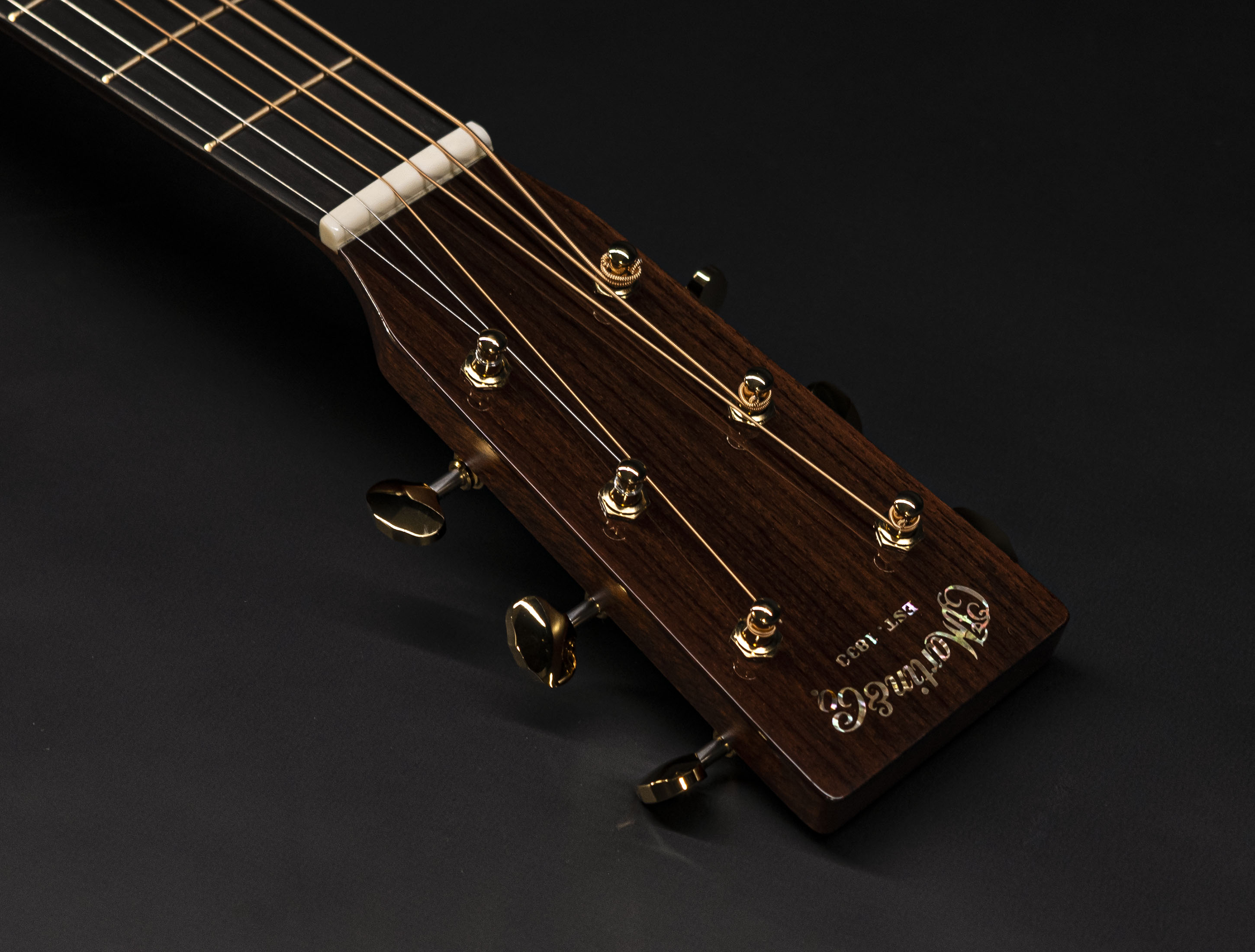 Show gallery (23 images) a112970-martin-000-18-modern-deluxe