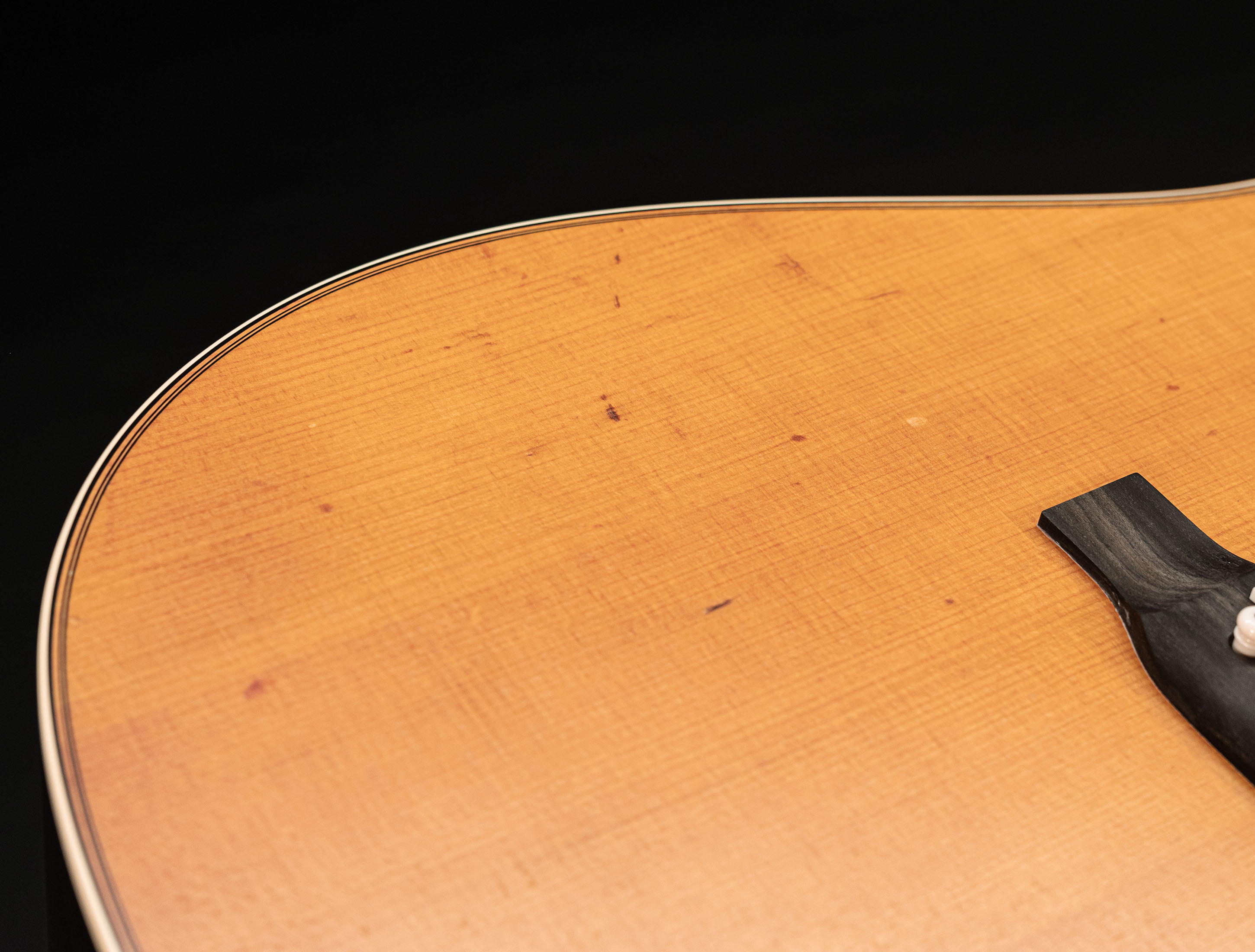 Show gallery (26 images) a153386-Martin-D-28-StreetLegend-musikhaus-hermann