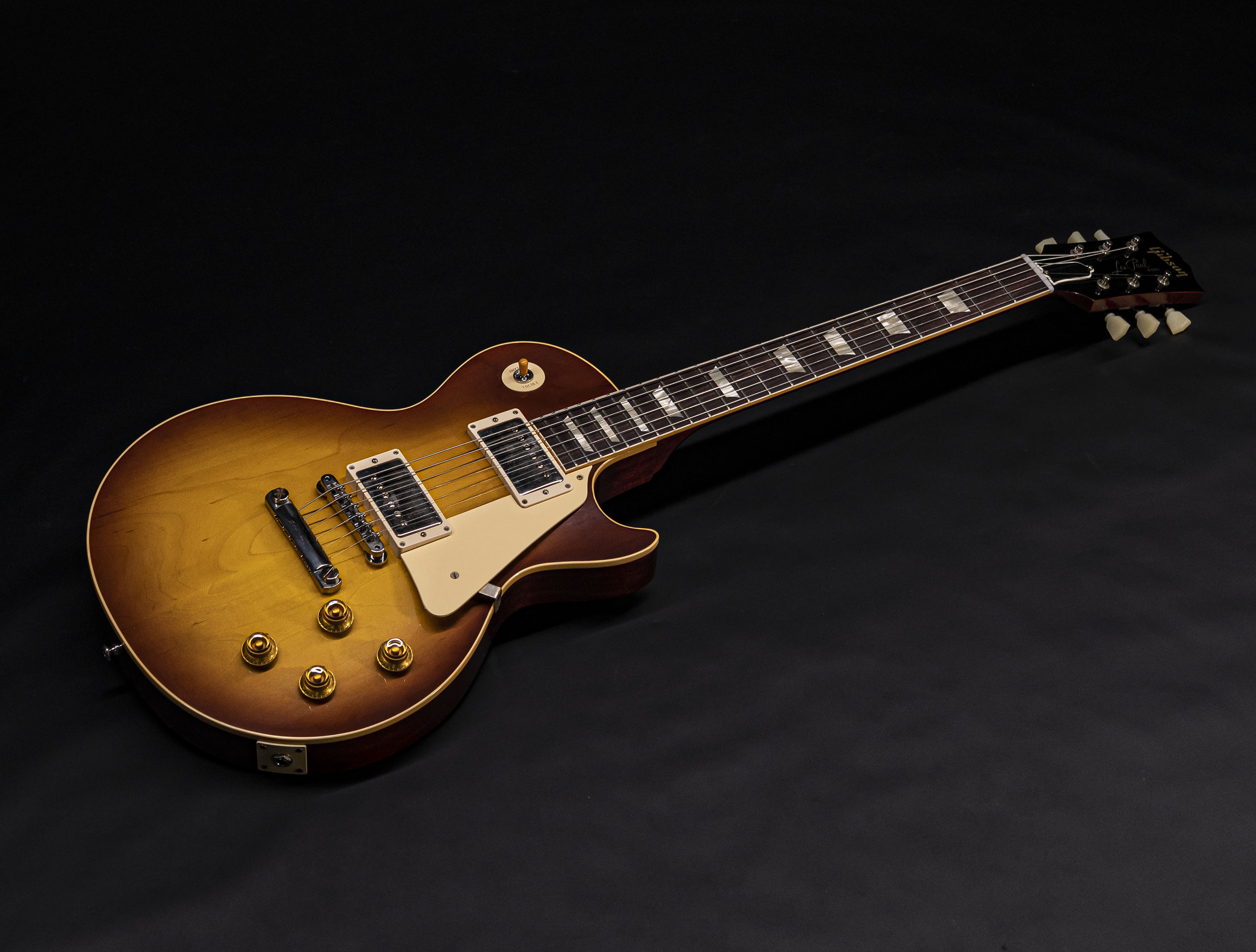 Show gallery (21 images) a10-6884 gibson-les-paul-1958-standard-reissue-vos-iced-tea-burst
