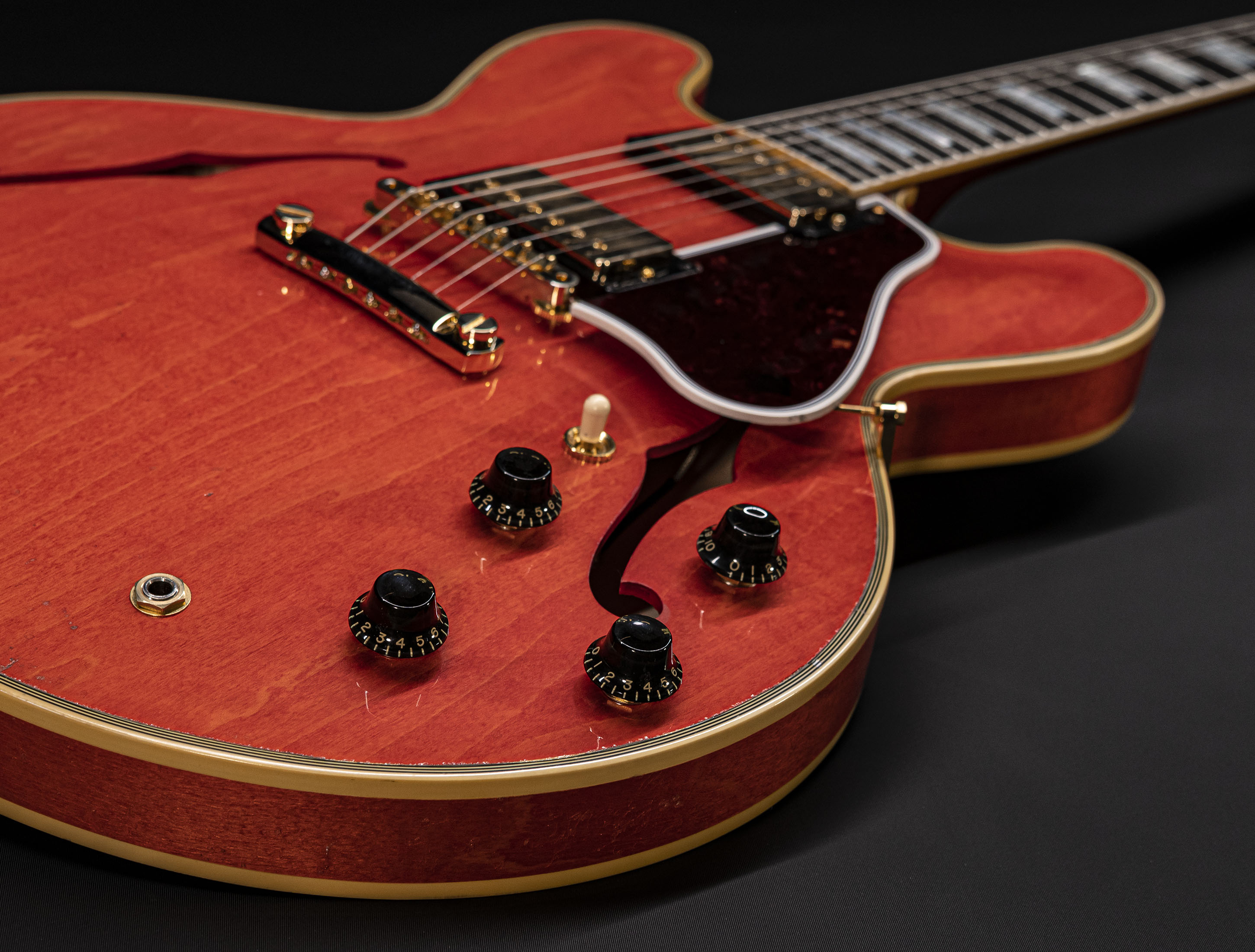 a128281_Gibson-1959-ES-355-Stop-Bar-Murphy-Lab-Light-Aged-Watermelon-Red a128281 gibson-1959-es-355-stop-bar-murphy-lab-light-aged-watermelon-red