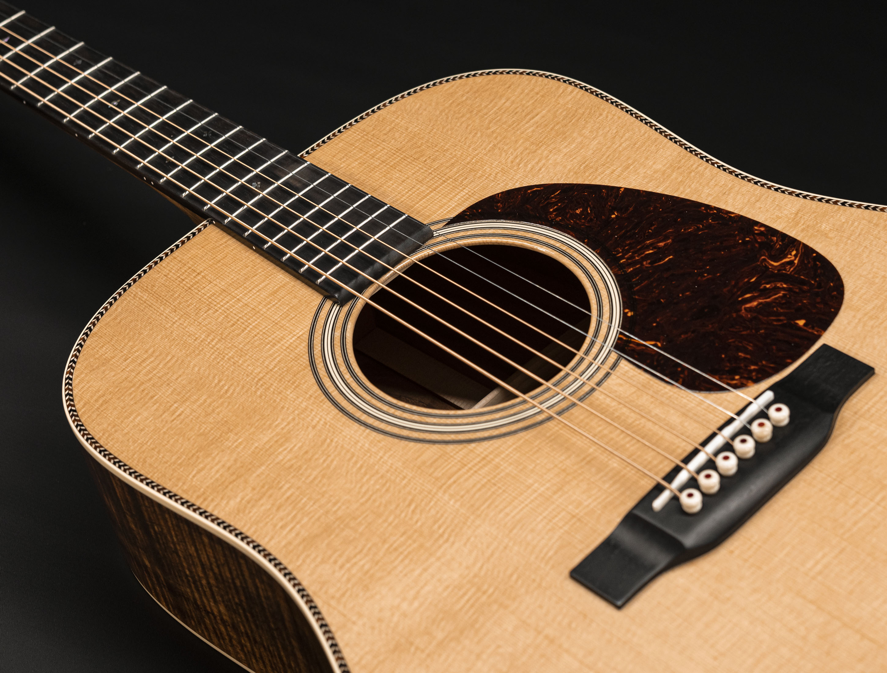 a128157-Martin-Custom-Shop-Super-D-High-Flame-Koa a128157-martin-custom-shop-super-d-high-flame-koa