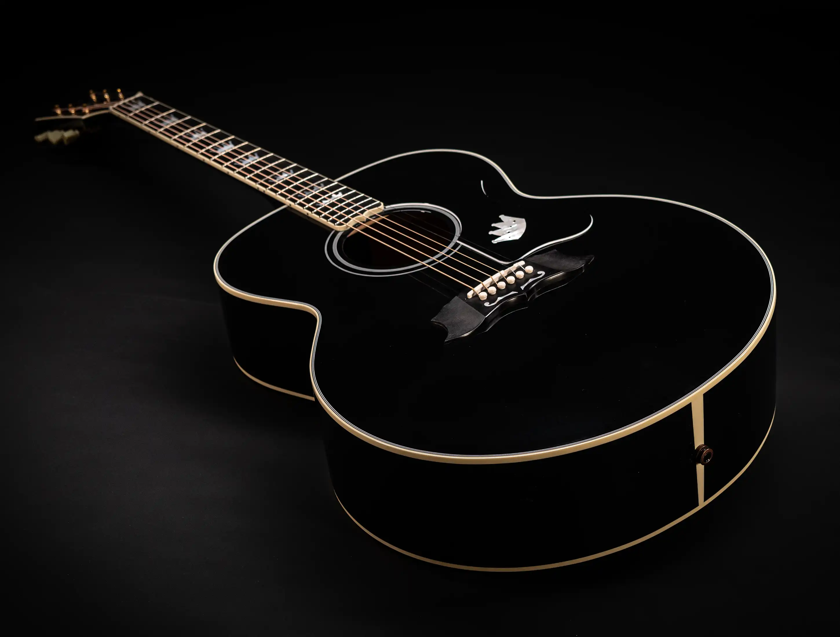 Show gallery (26 images) a154133 Gibson-SJ-200-King-Crown-of-Rock-and-Roll-Custom-Shop