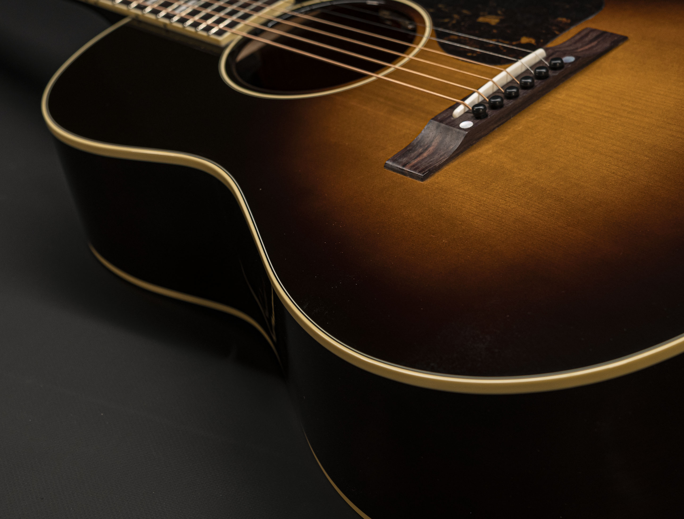 Show gallery (24 images) a119826gibson-nathaniel-rateliff-lg-2-western