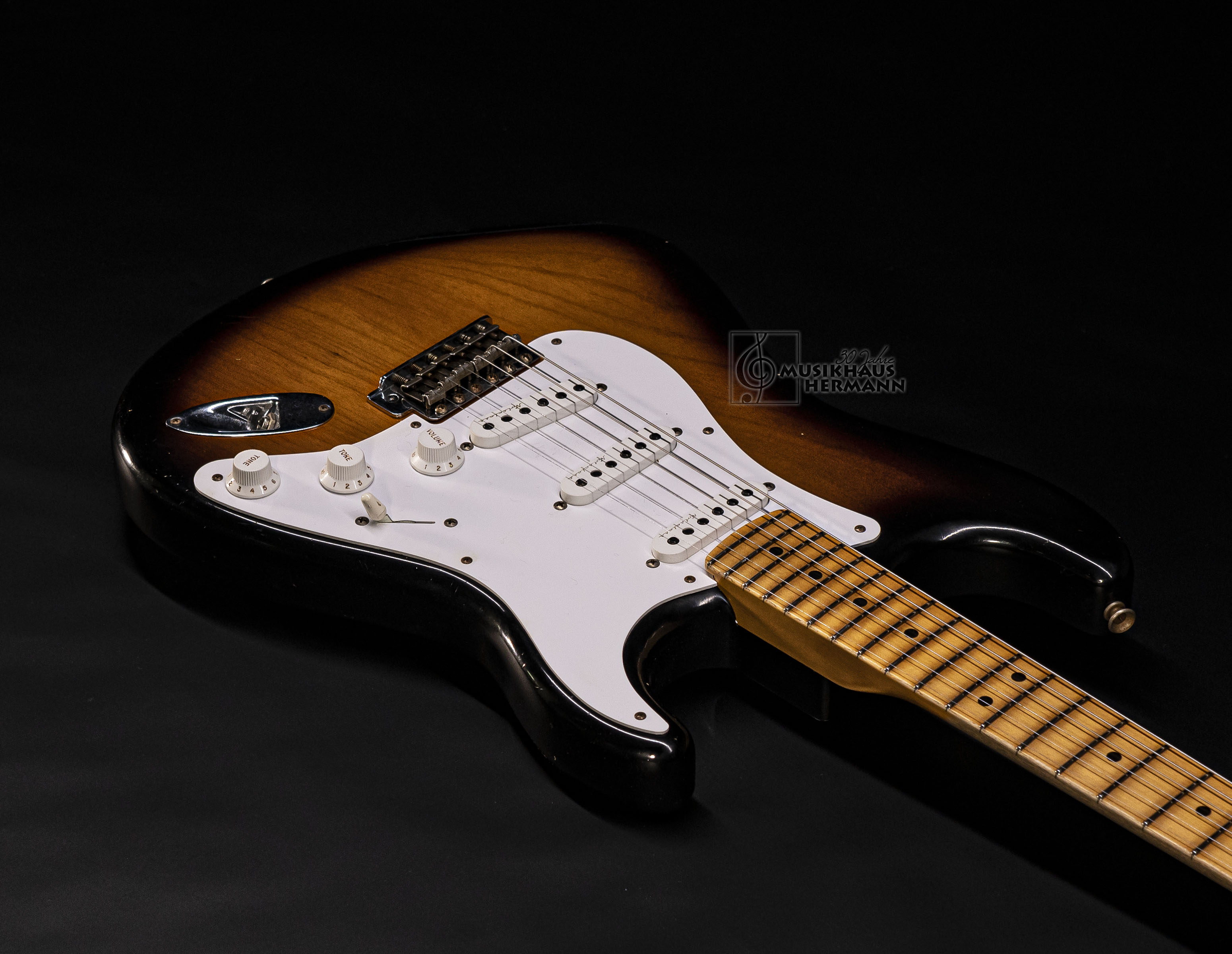 Fender Eric Clapton Stratocaster Journeyman Relic 2 Tone Sunburst