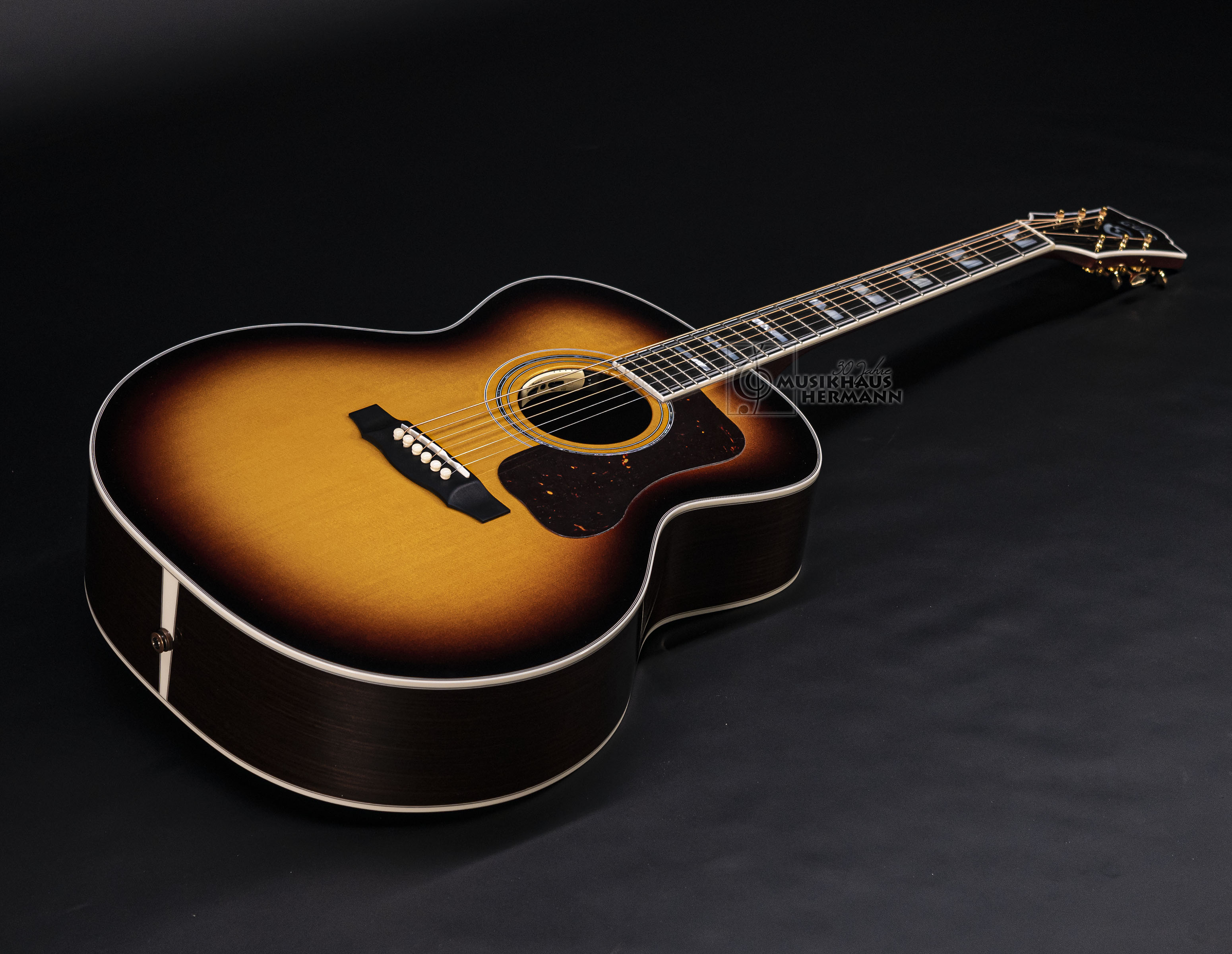 Galerie anzeigen (19 Bilder) a10-4170-guild-f-55e-atb-antique-sunburst-l-r-baggs