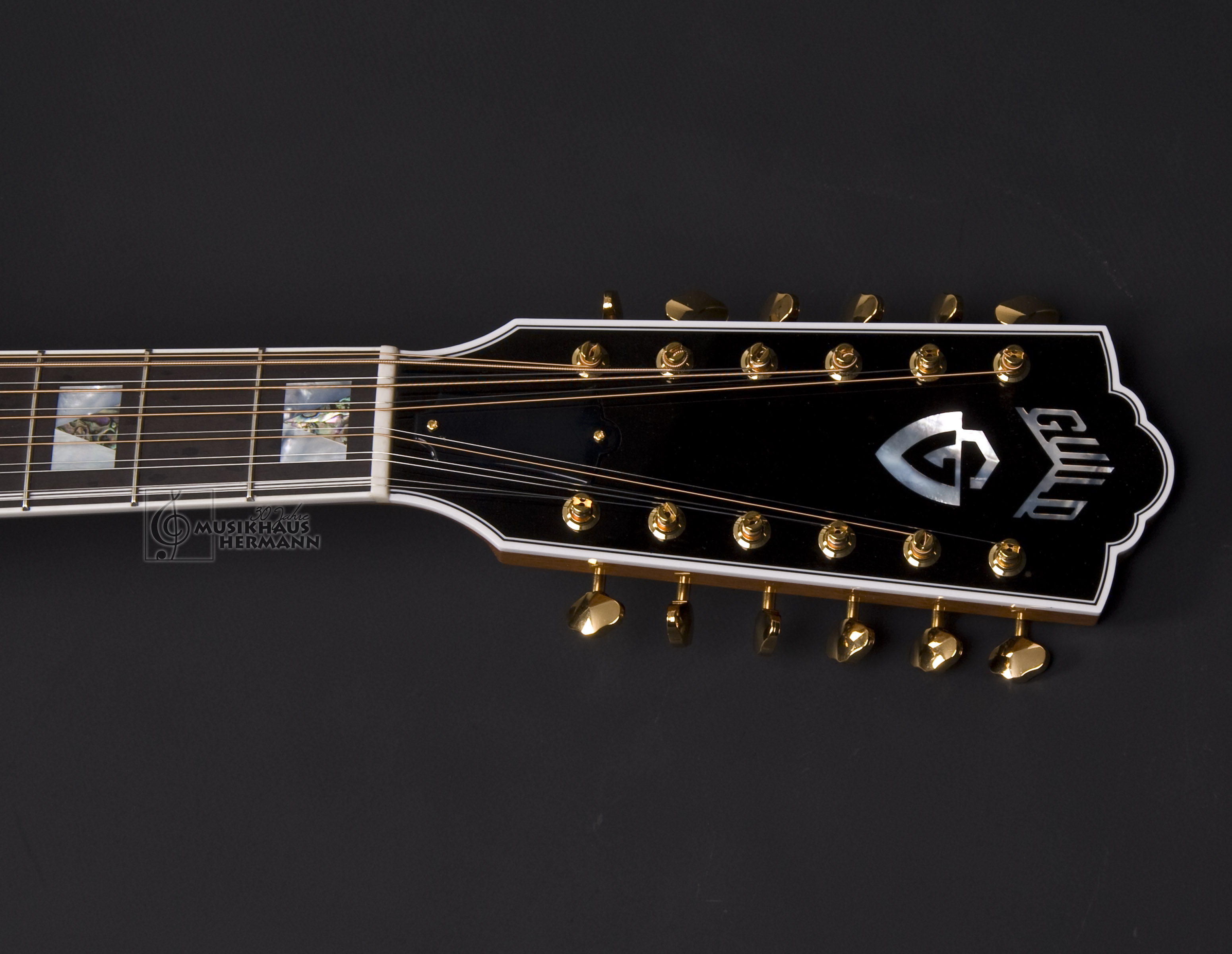 Galerie anzeigen (13 Bilder) a7-0841-guild-f512e-maple