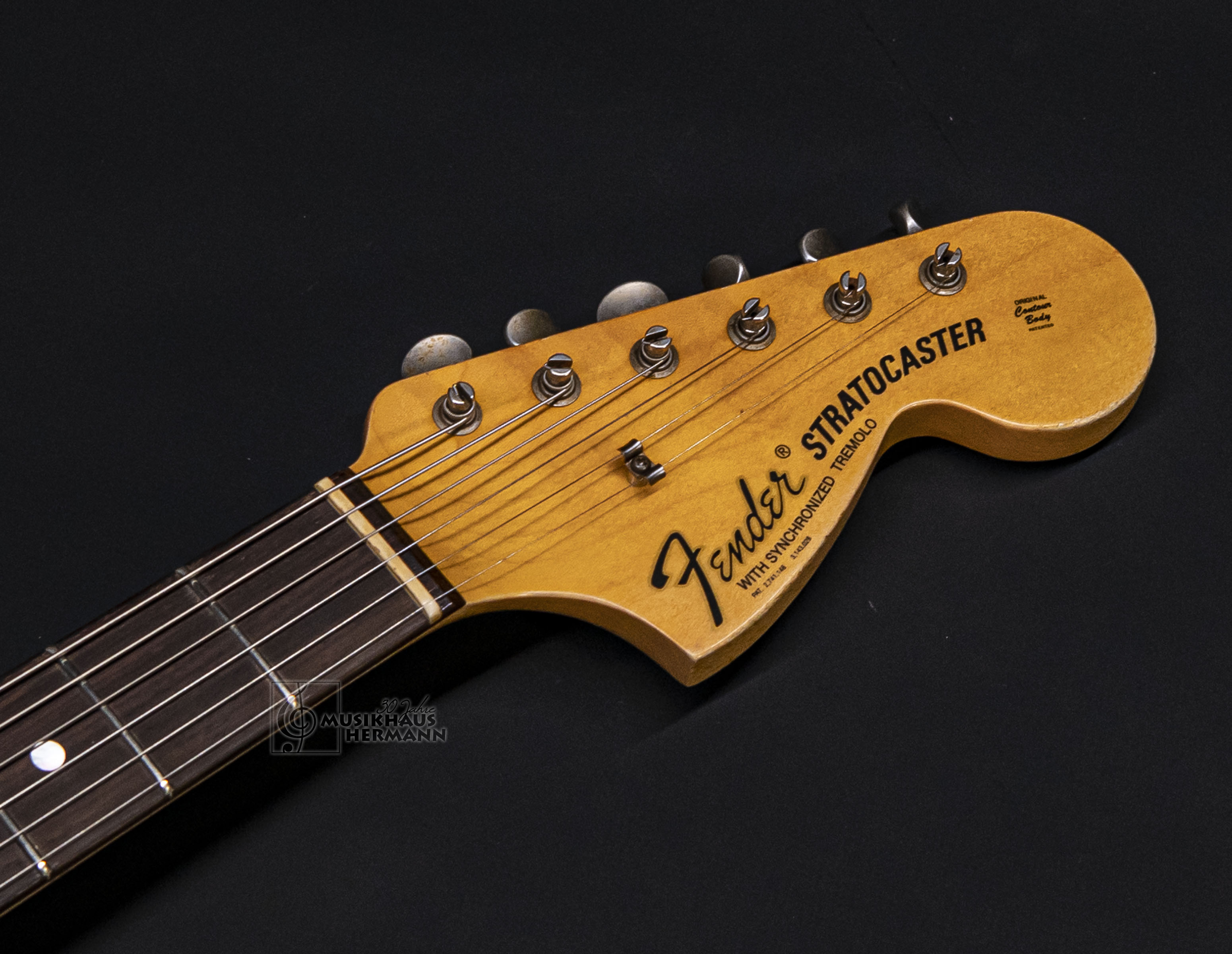 Show gallery (22 images) a9-1284 fender-custom-shop-michael-landau-1968-stratocaster-black
